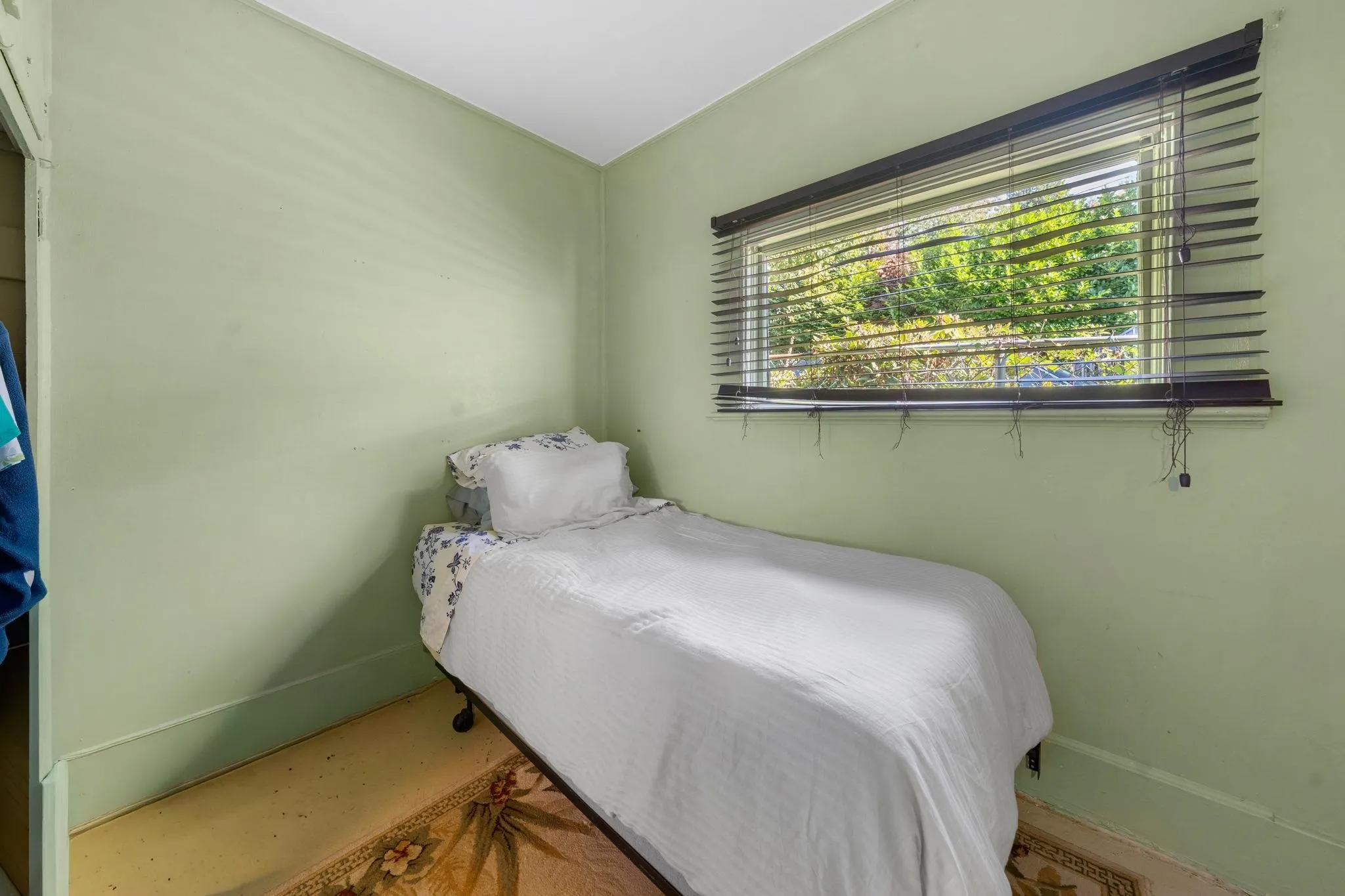 652 W 14th Street