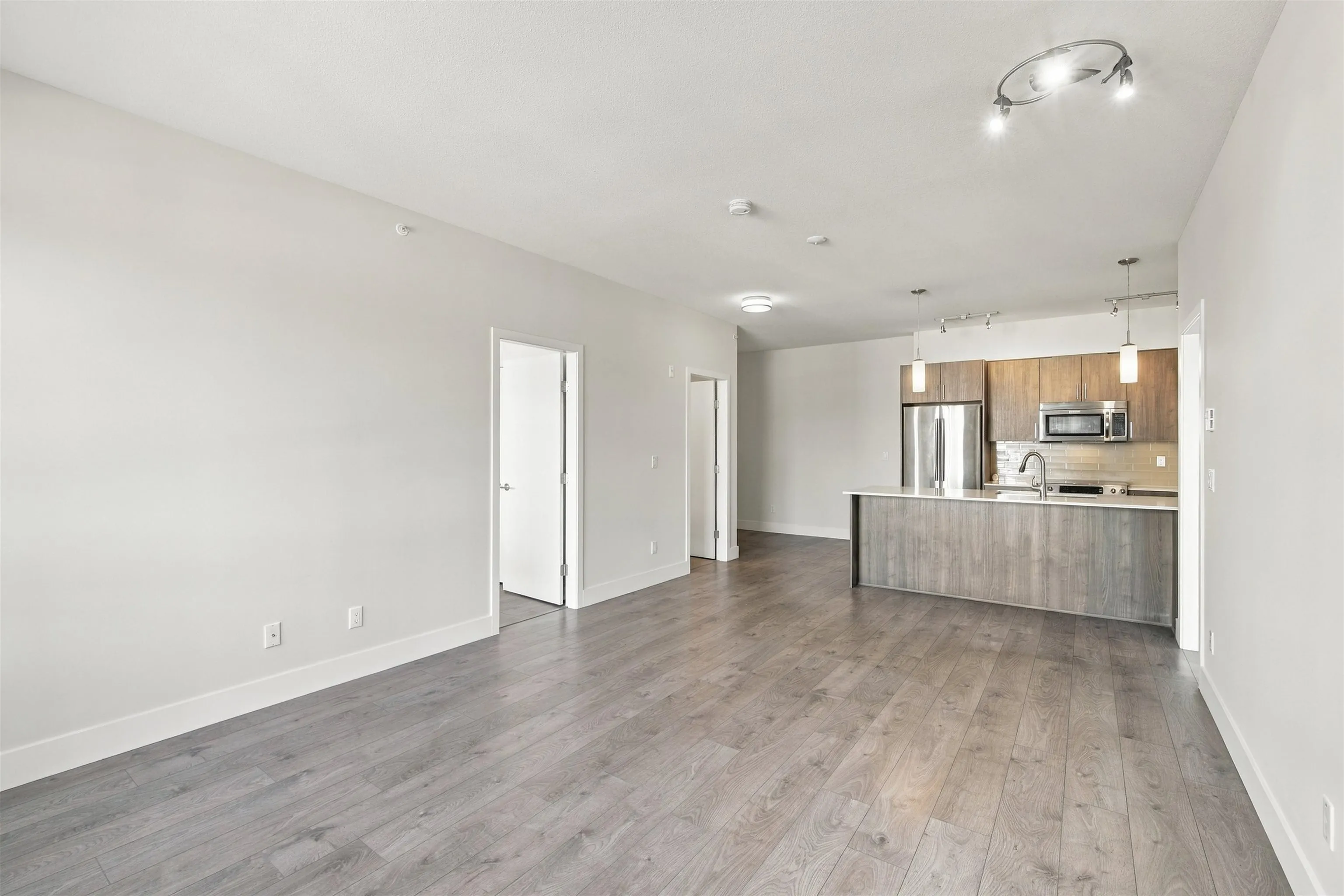630 Como Lake Avenue #410