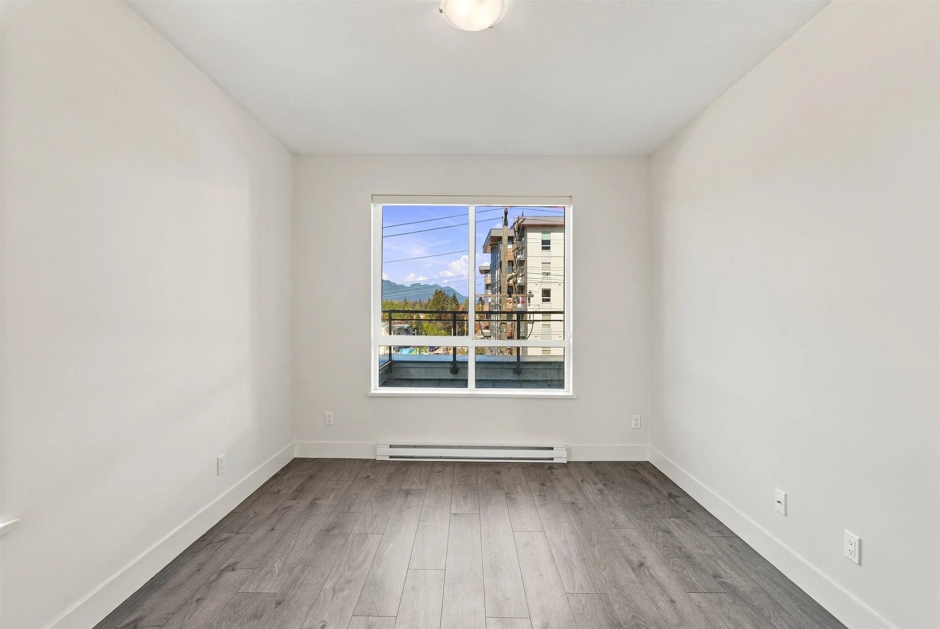 630 Como Lake Avenue #410