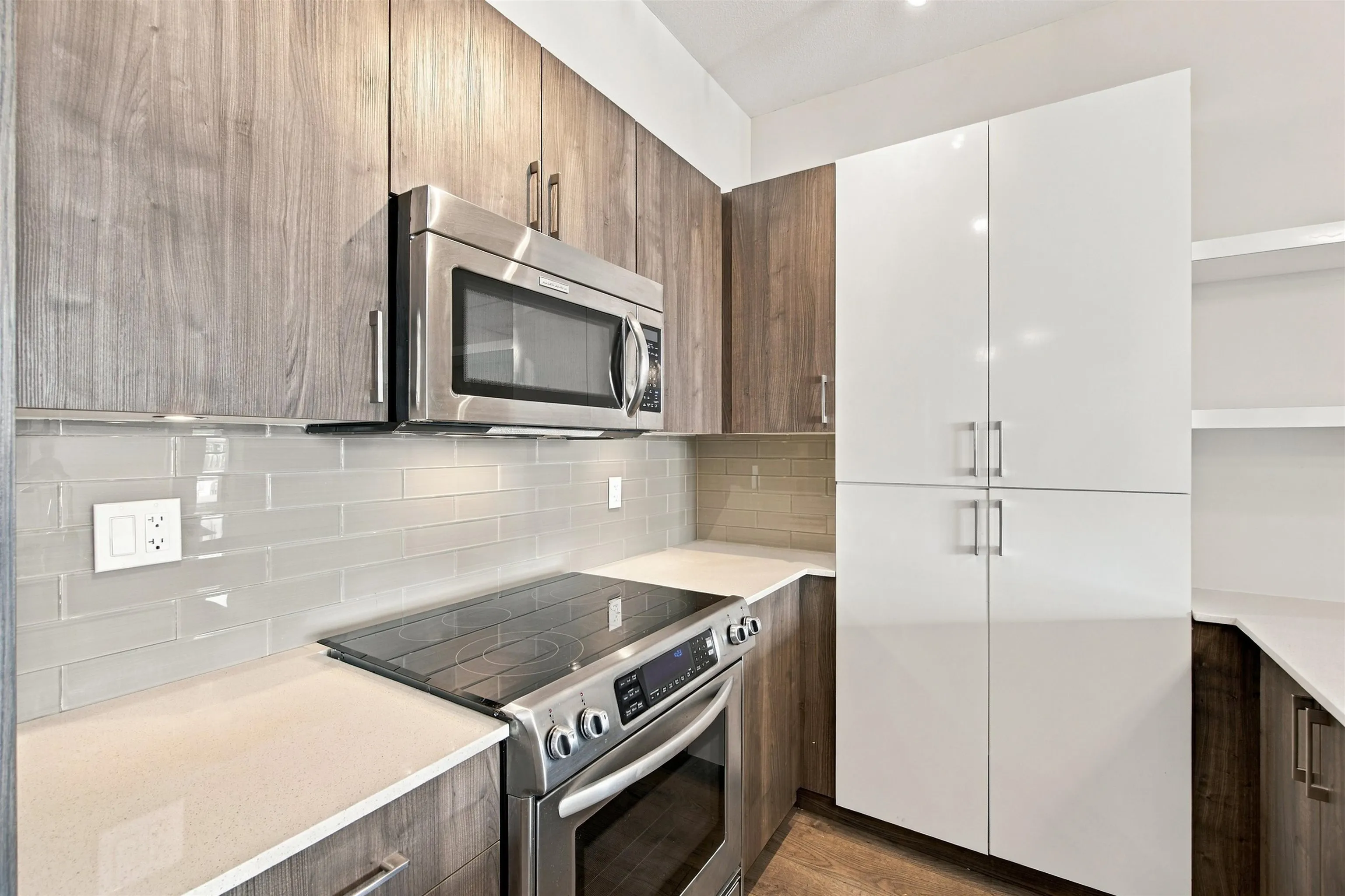 630 Como Lake Avenue #410