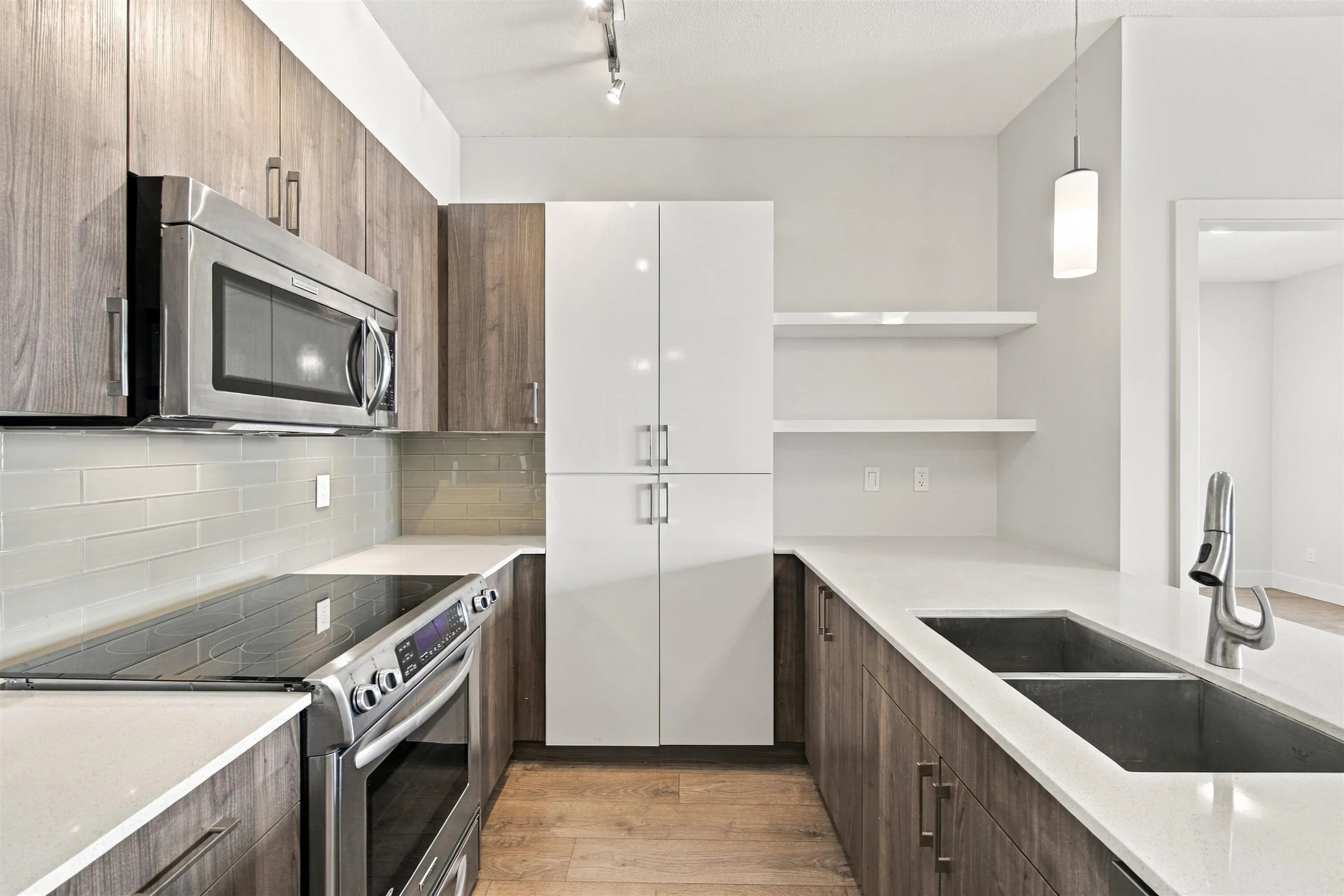 630 Como Lake Avenue #410