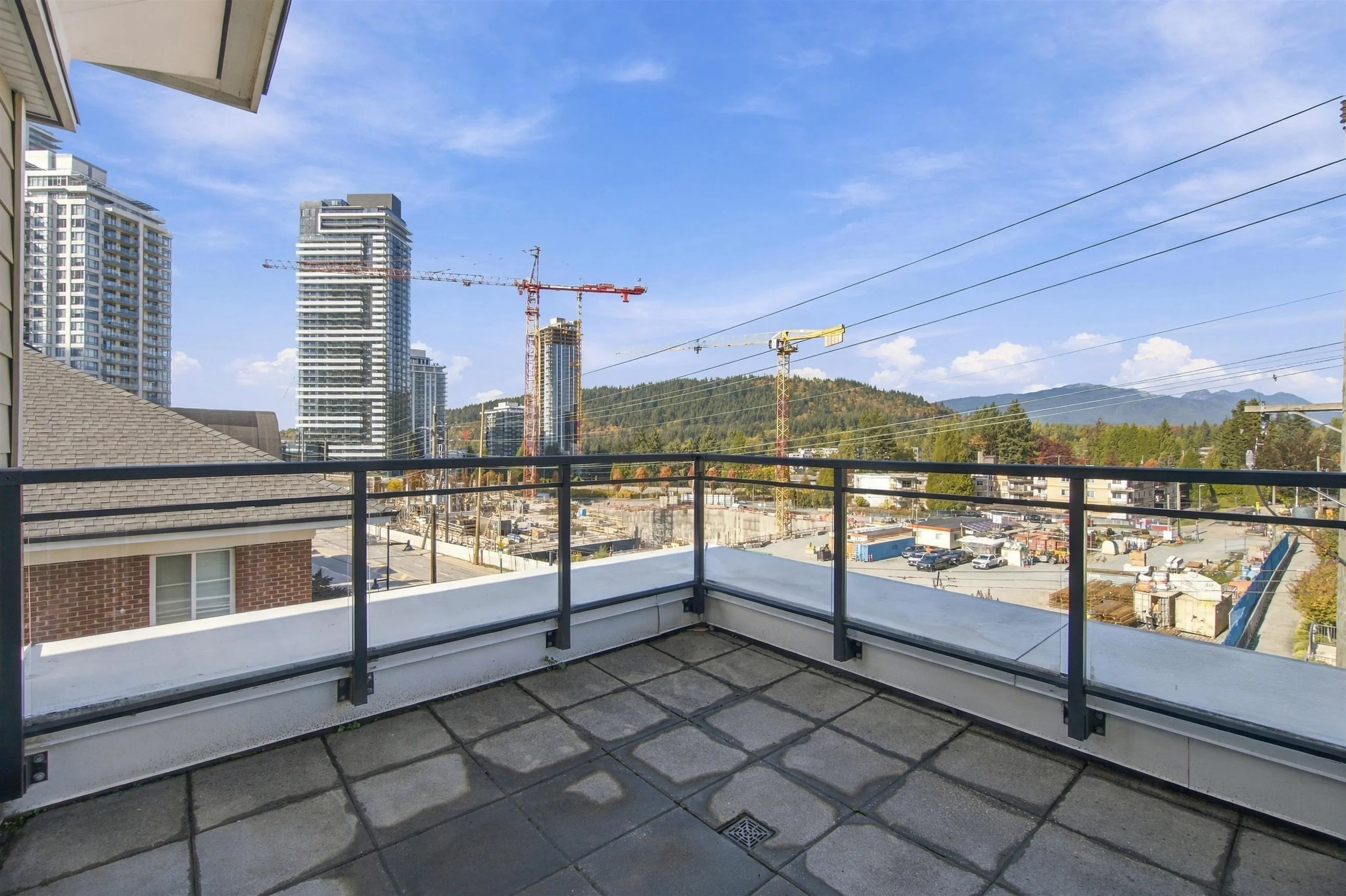 630 Como Lake Avenue #410