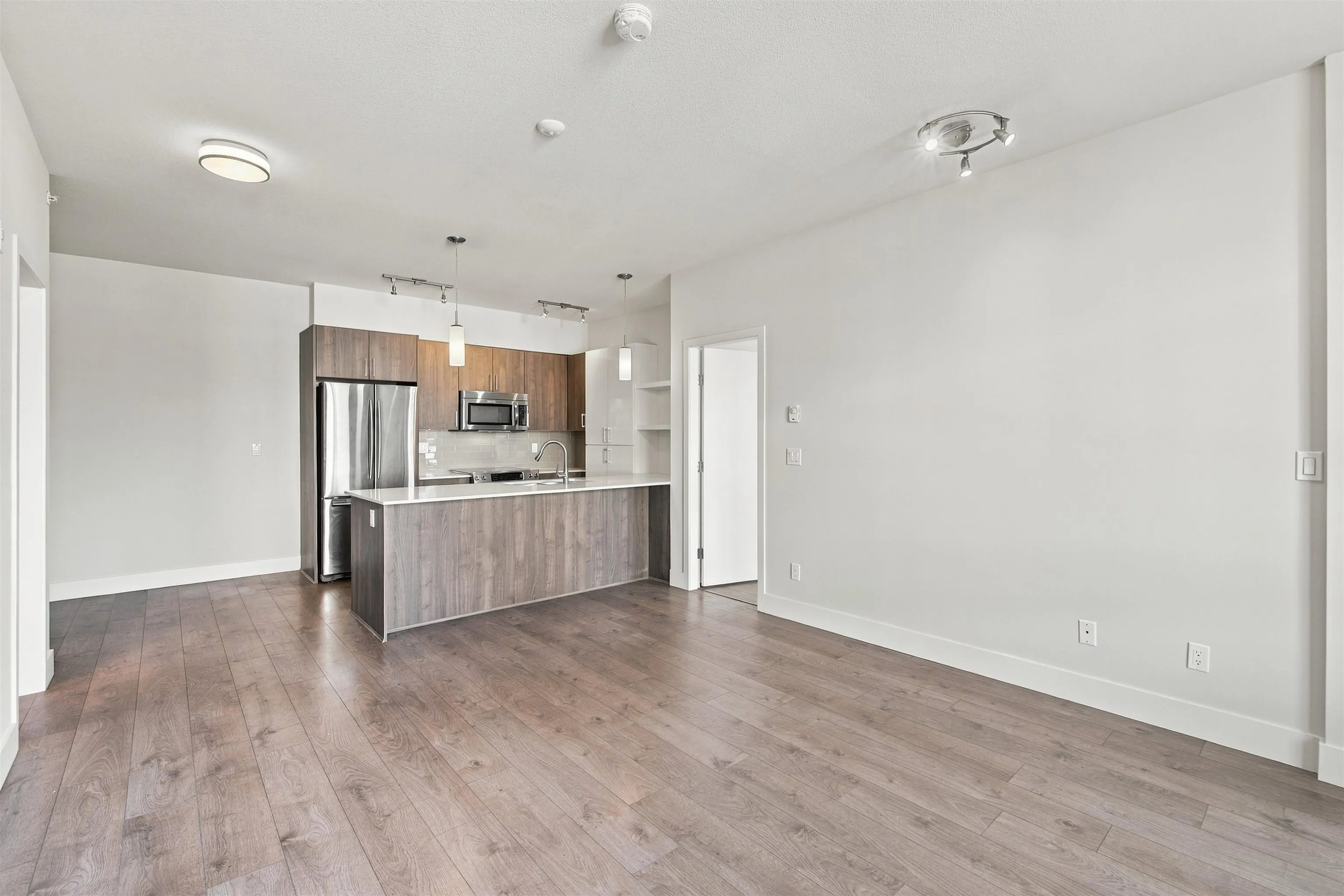 630 Como Lake Avenue #410