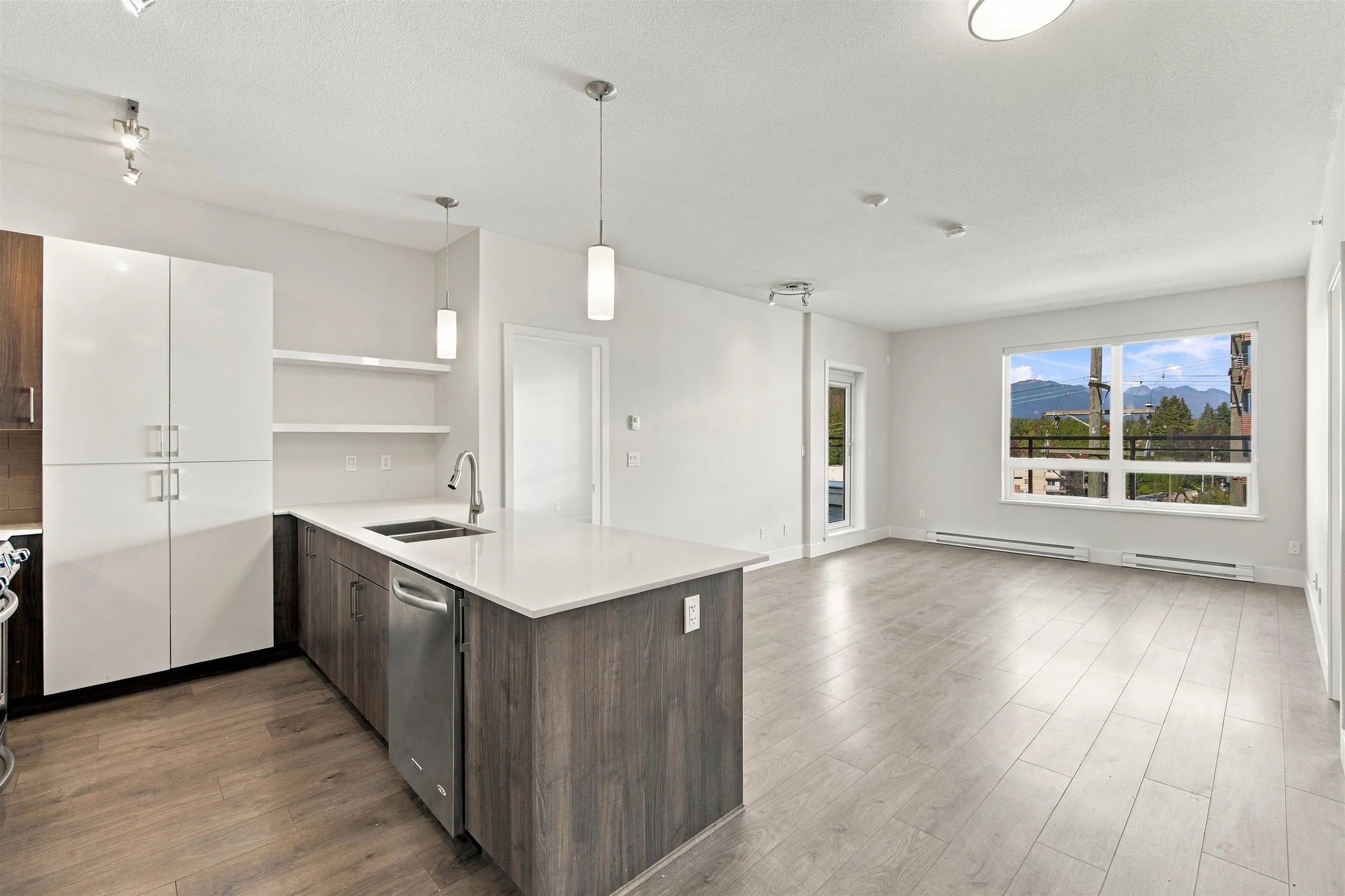 630 Como Lake Avenue #410