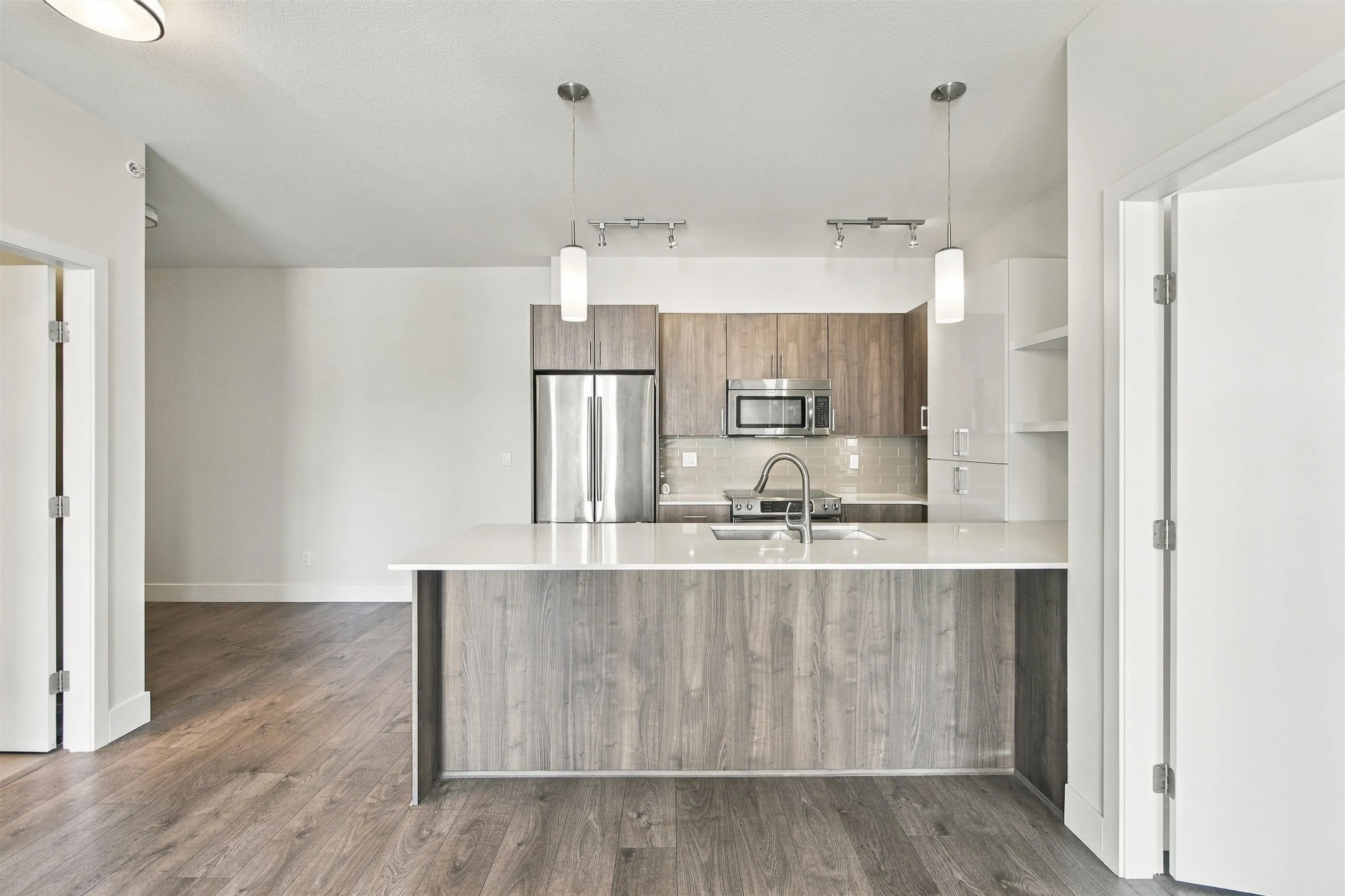 630 Como Lake Avenue #410