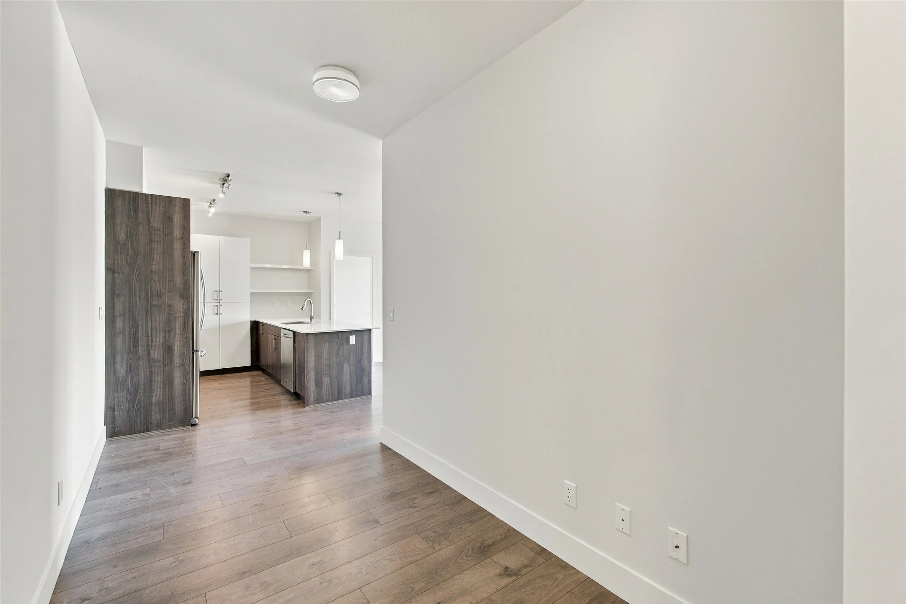 630 Como Lake Avenue #410