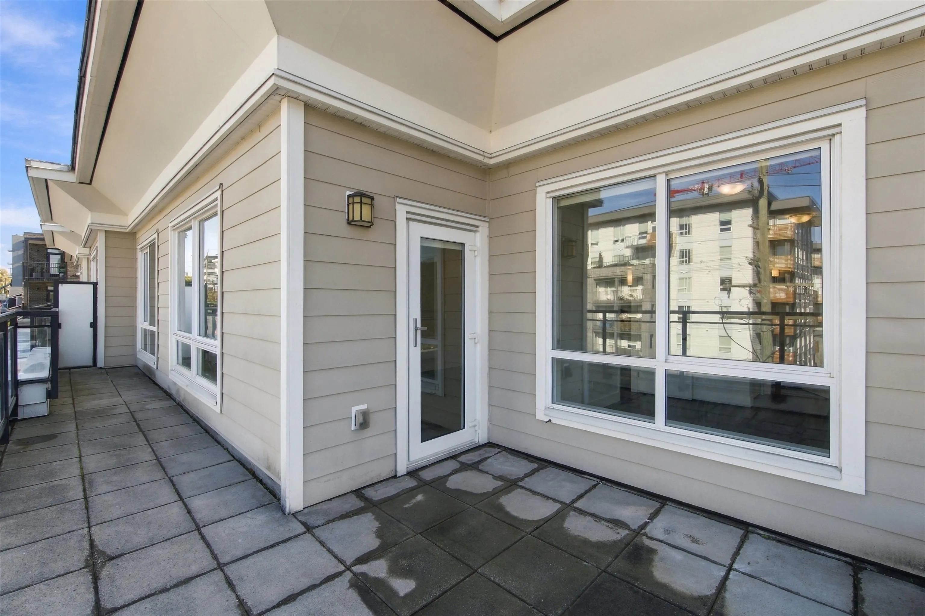 630 Como Lake Avenue #410