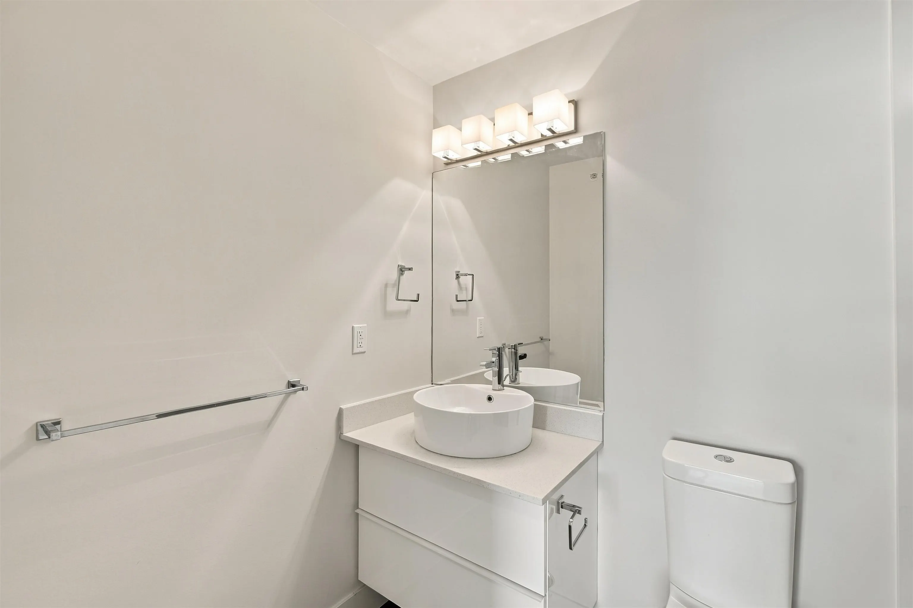 630 Como Lake Avenue #410