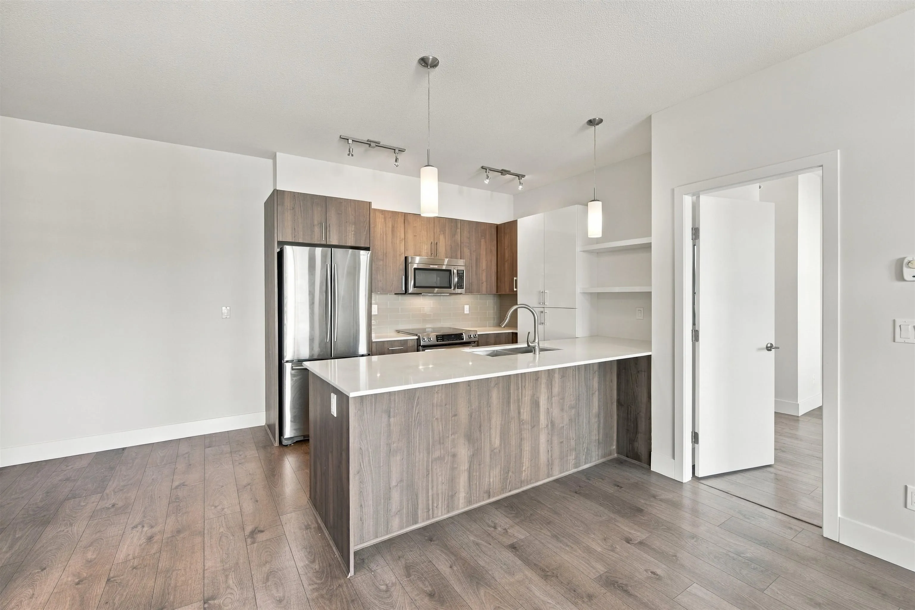 630 Como Lake Avenue #410