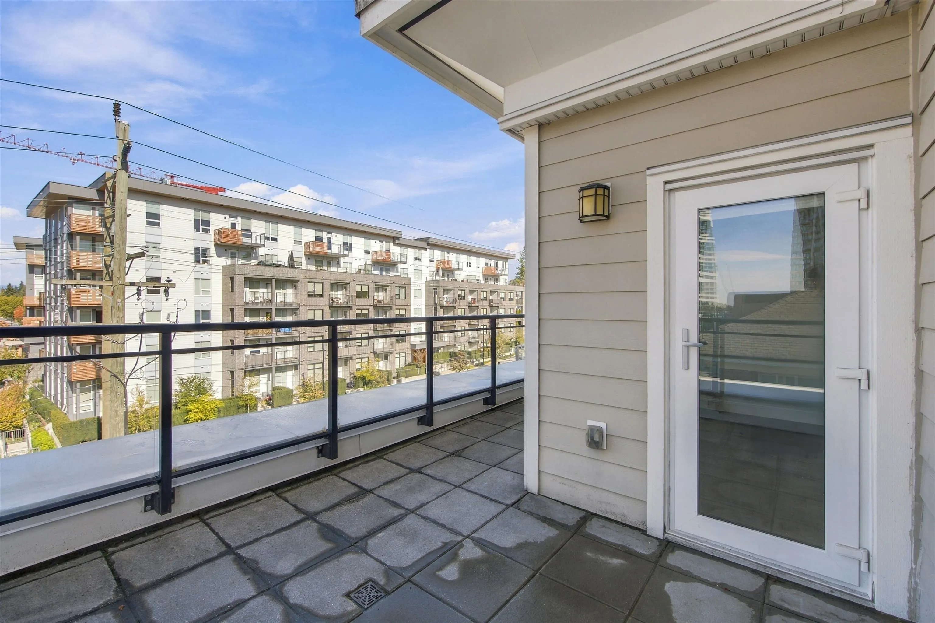 630 Como Lake Avenue #410