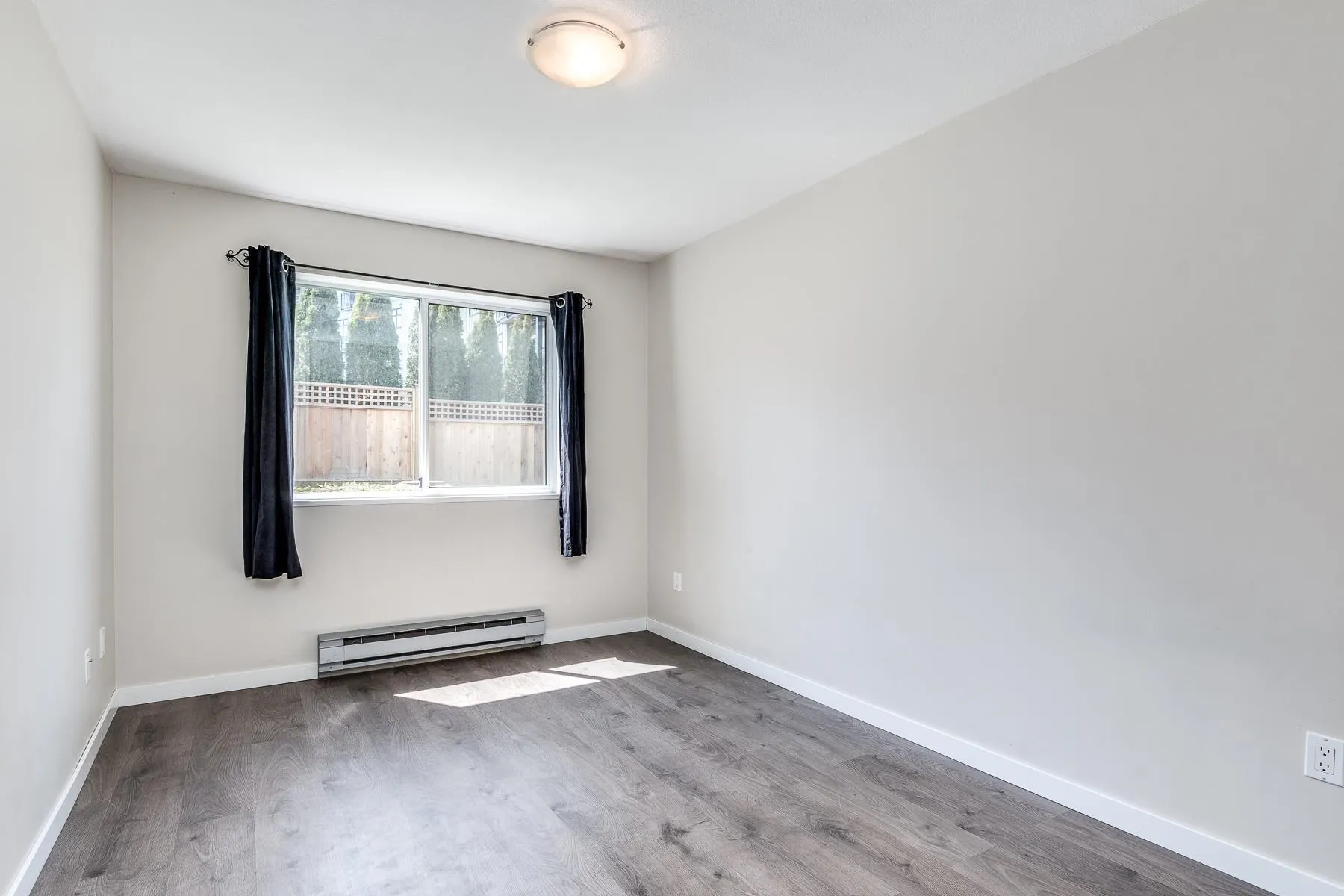 2750 Fuller Street #105