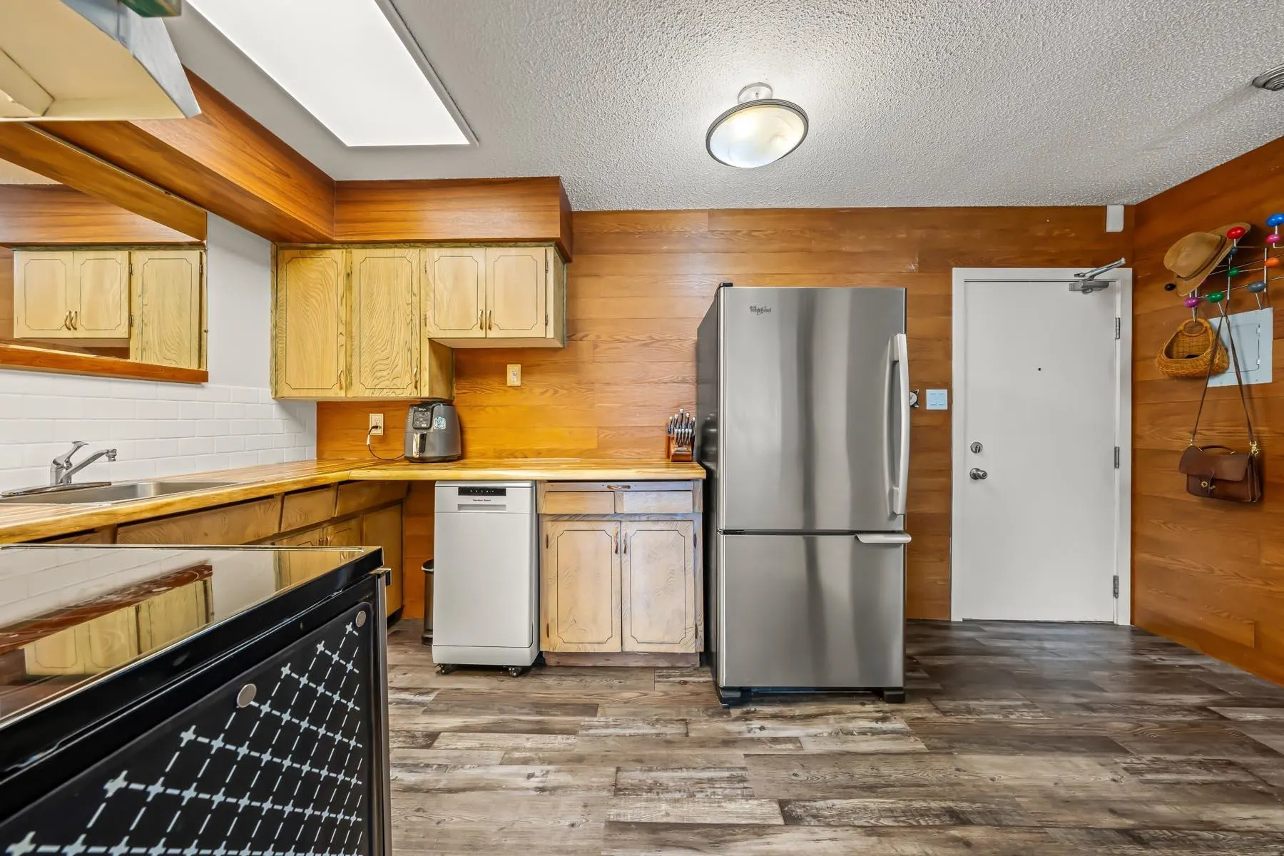 611 Blackford Street #208