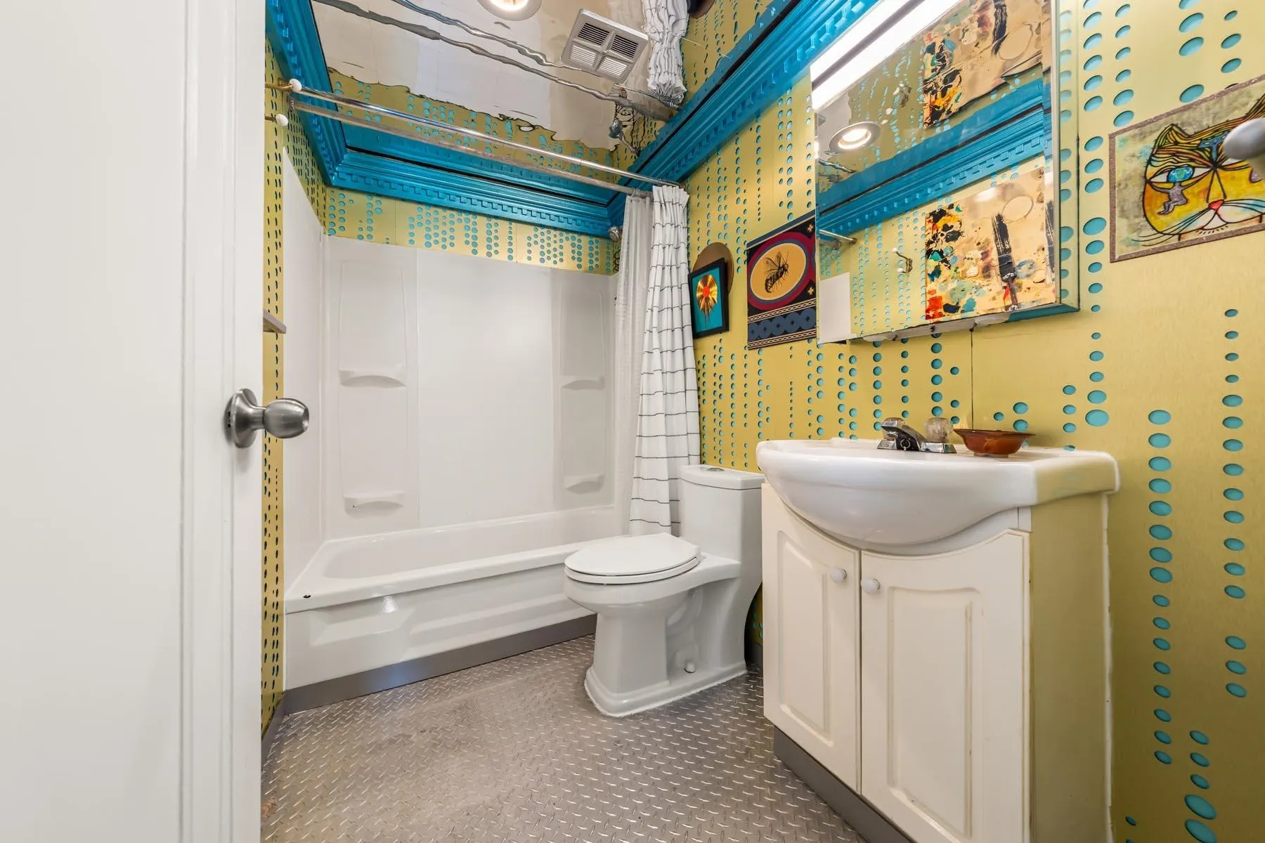 611 Blackford Street #208