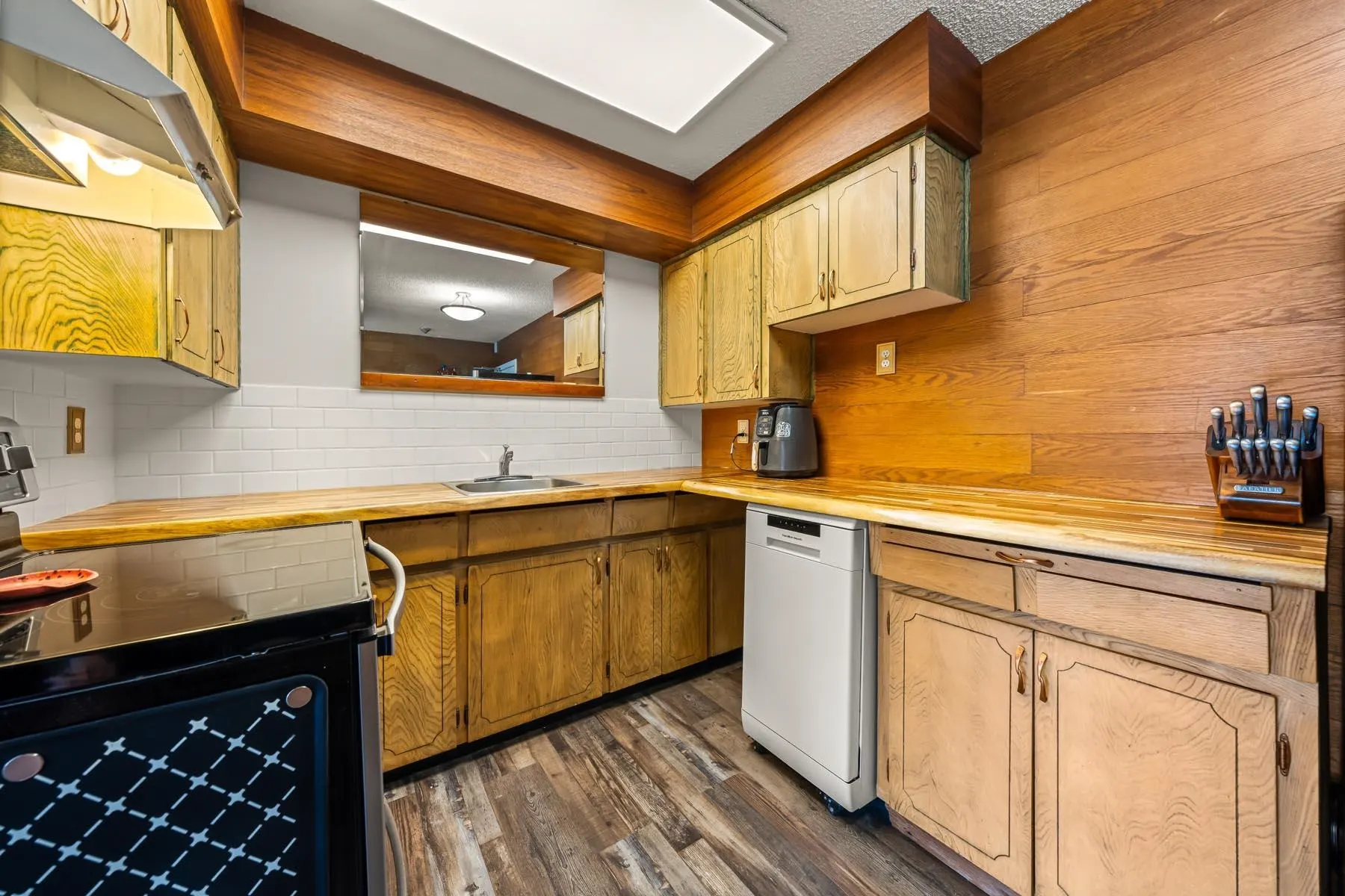 611 Blackford Street #208