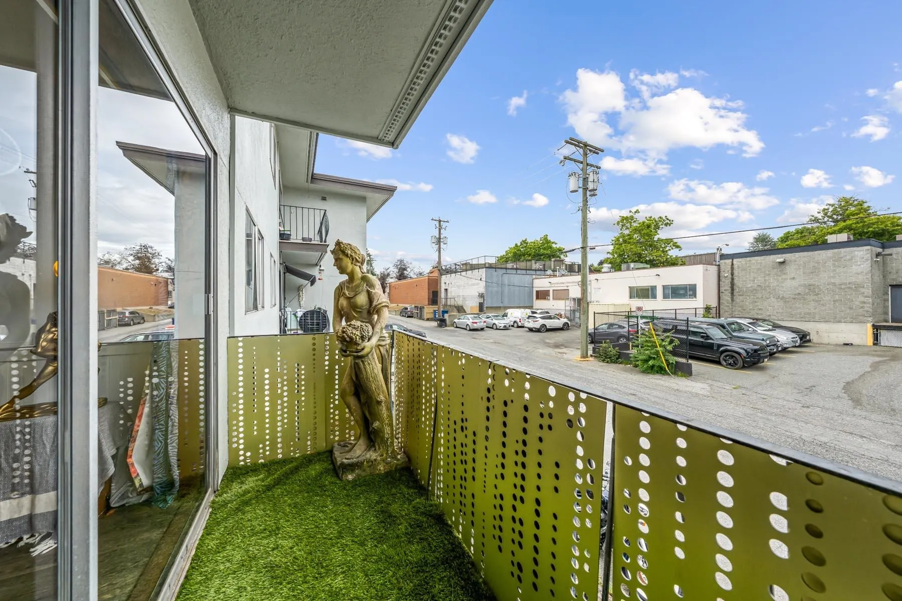 611 Blackford Street #208