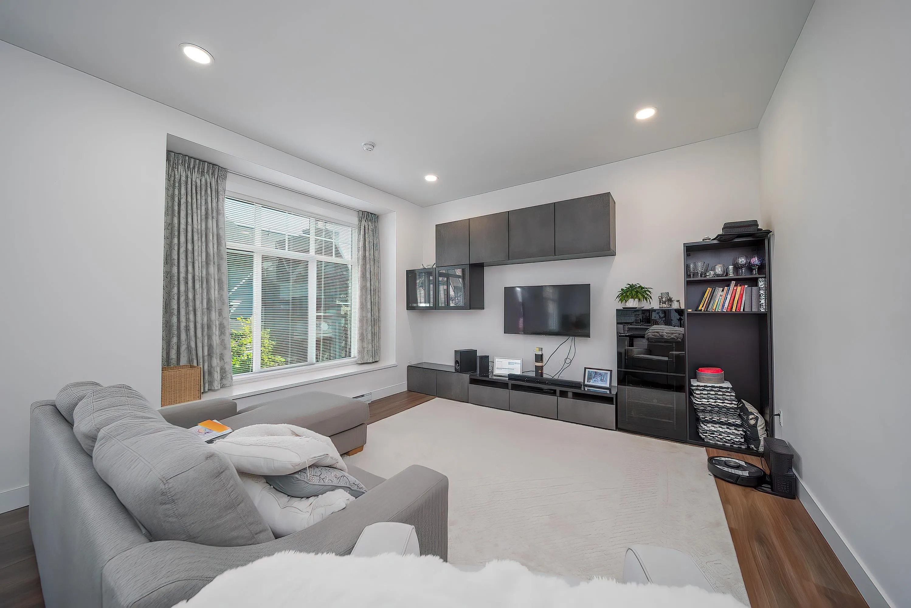3552 Victoria Drive #59