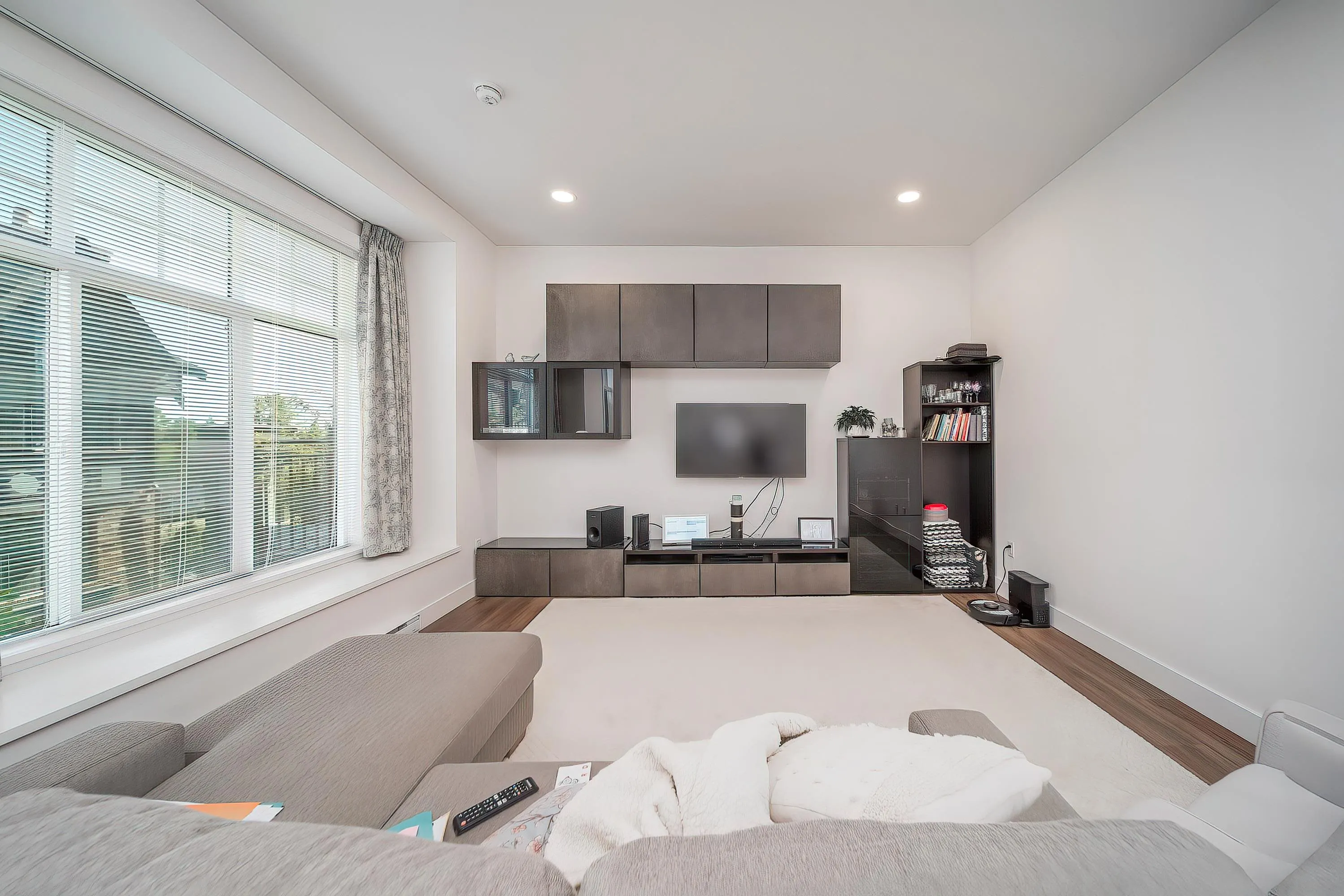 3552 Victoria Drive #59