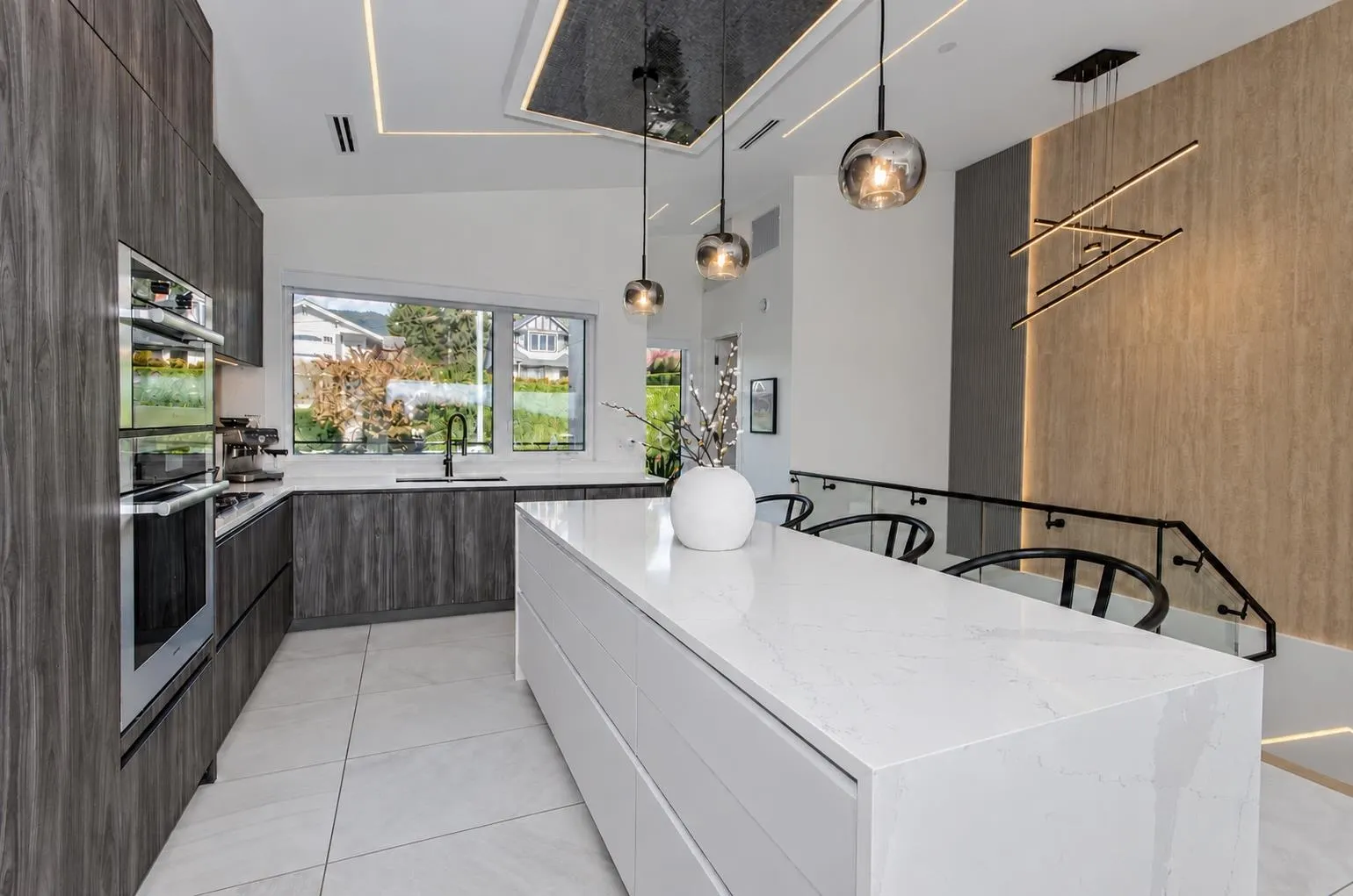 1108 Esquimalt Avenue