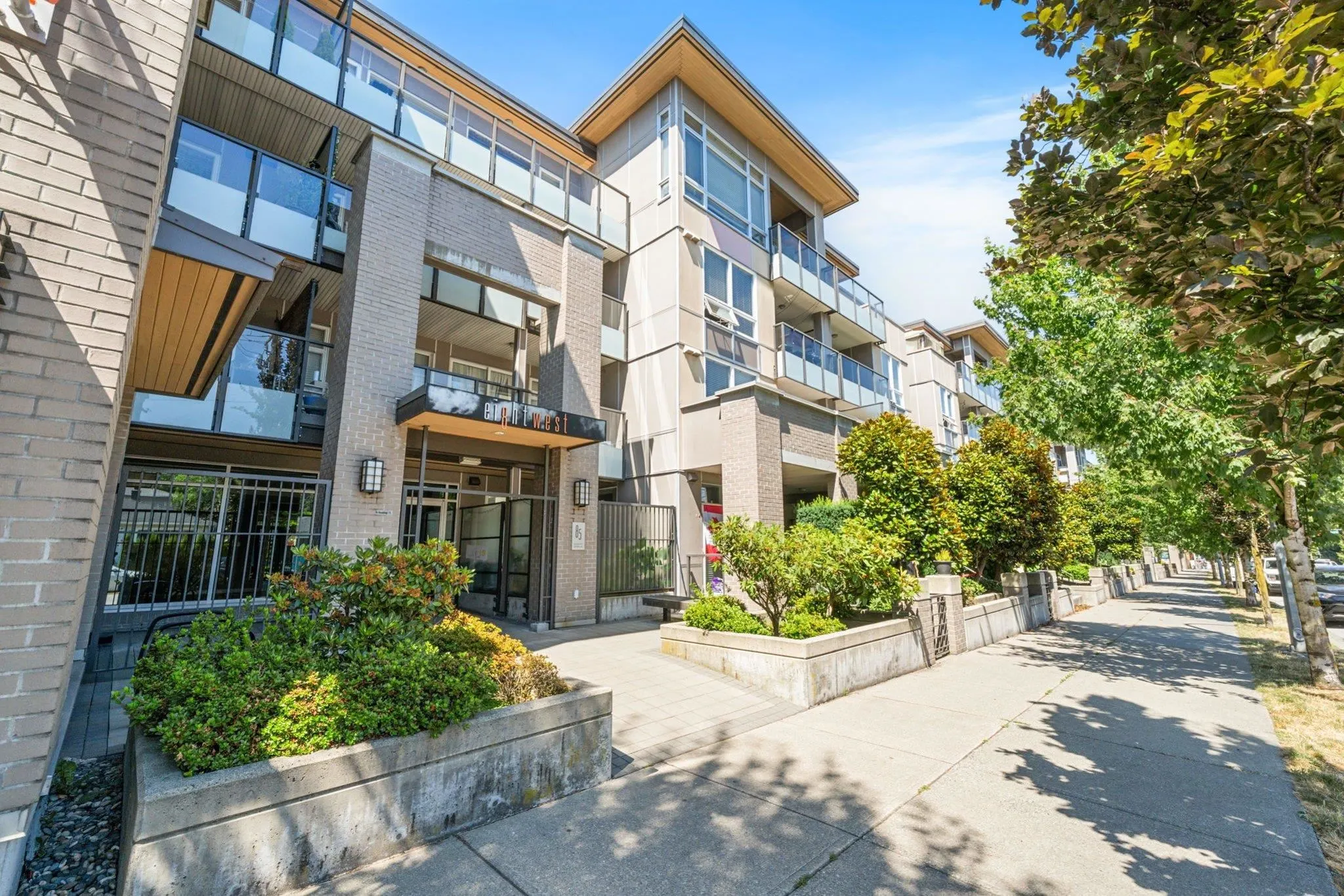 85 Eighth Avenue #208