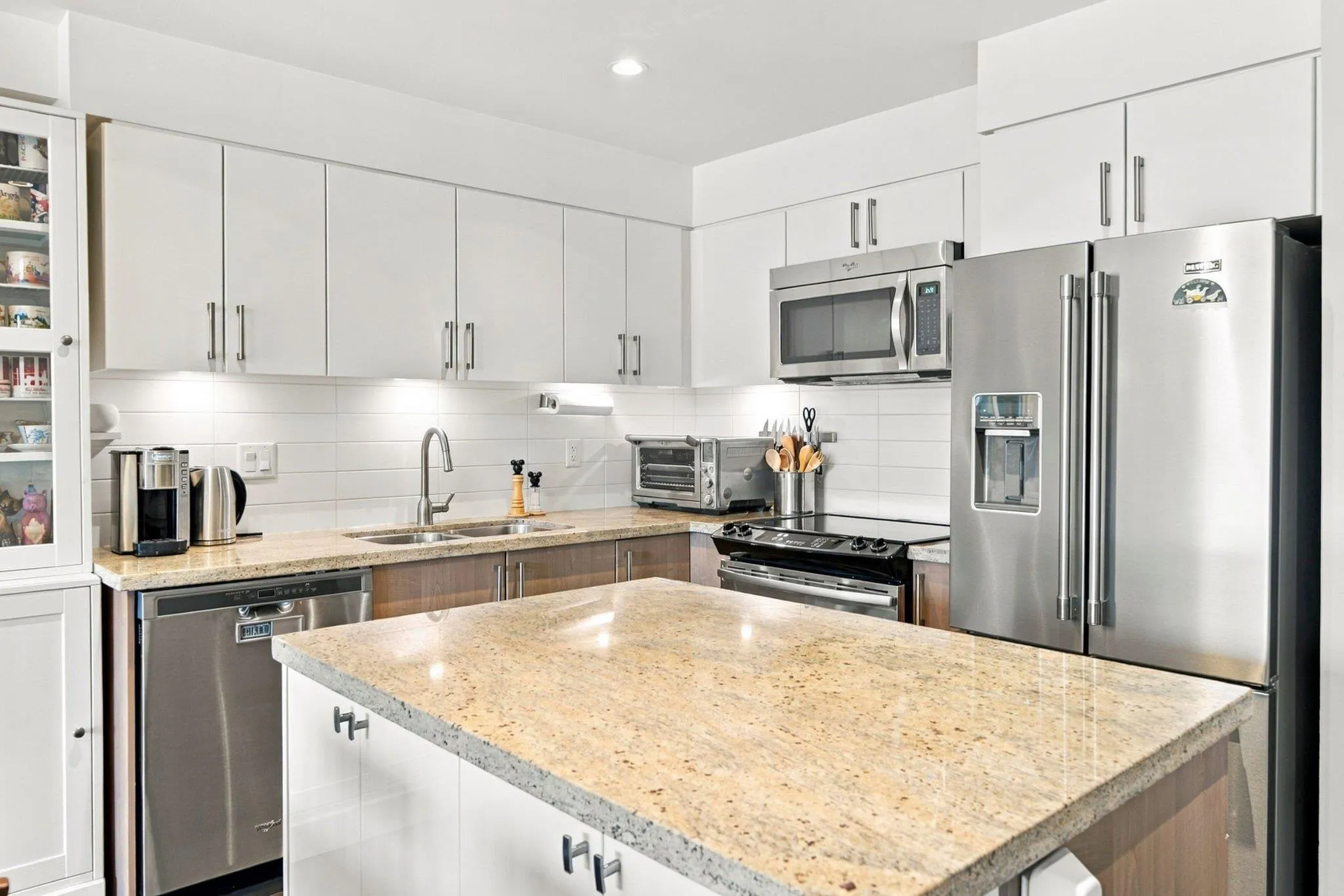 85 Eighth Avenue #208