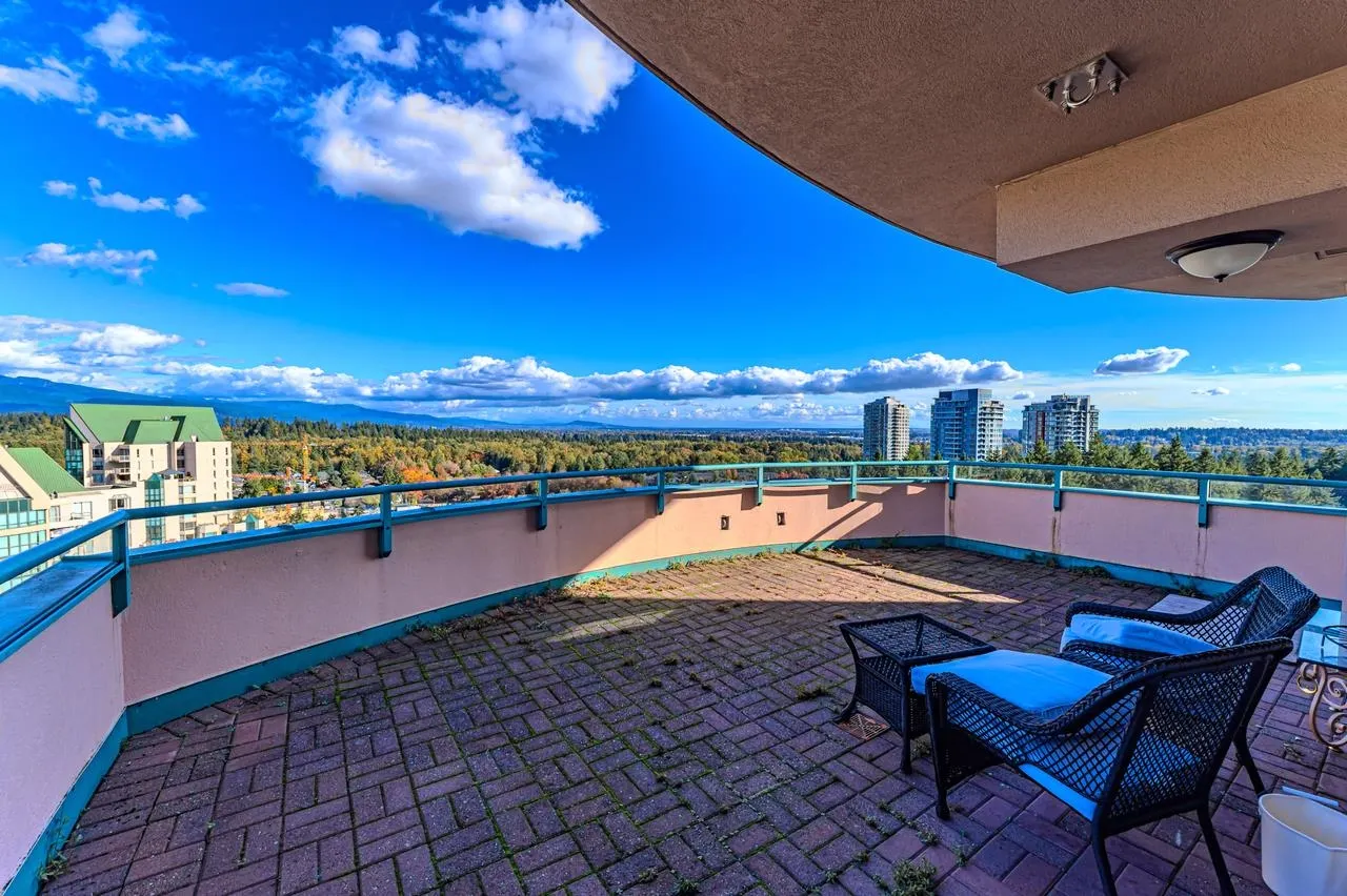 3071 Glen Drive #2102