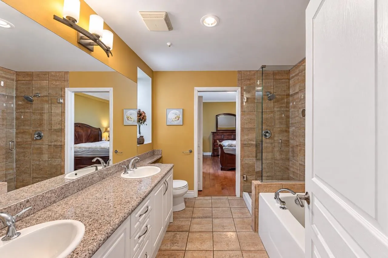 3071 Glen Drive #2102