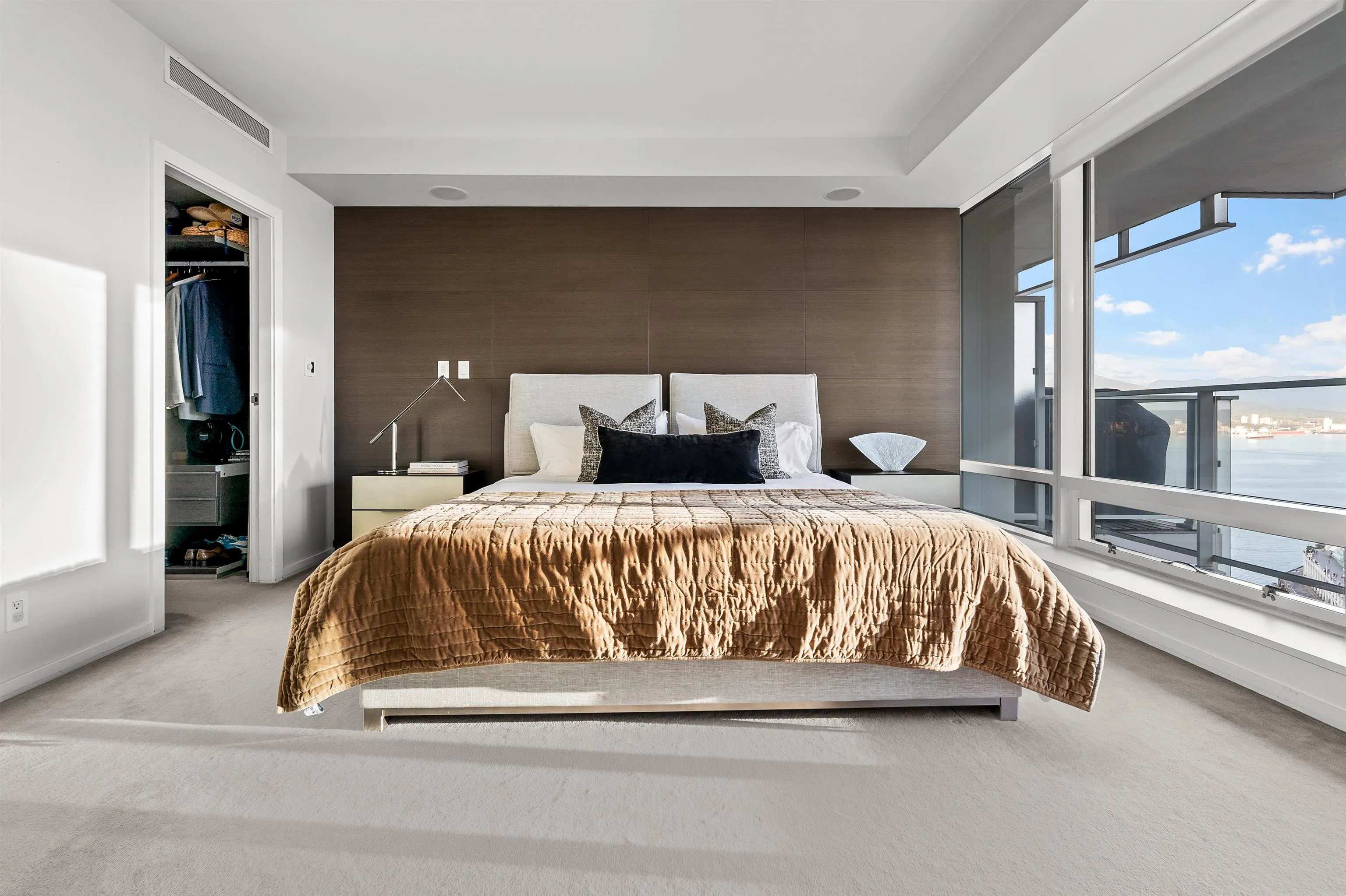 1011 W Cordova Street #2603