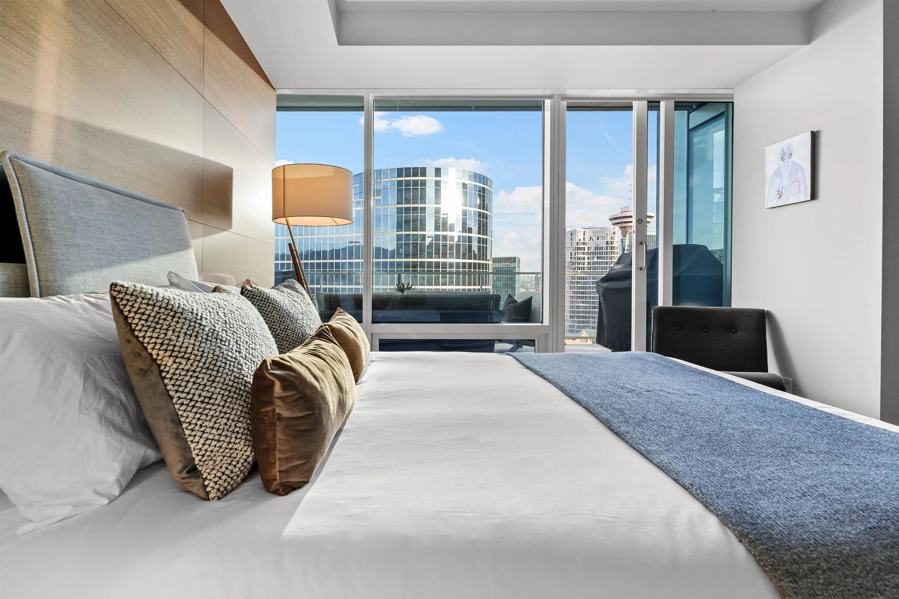 1011 W Cordova Street #2603