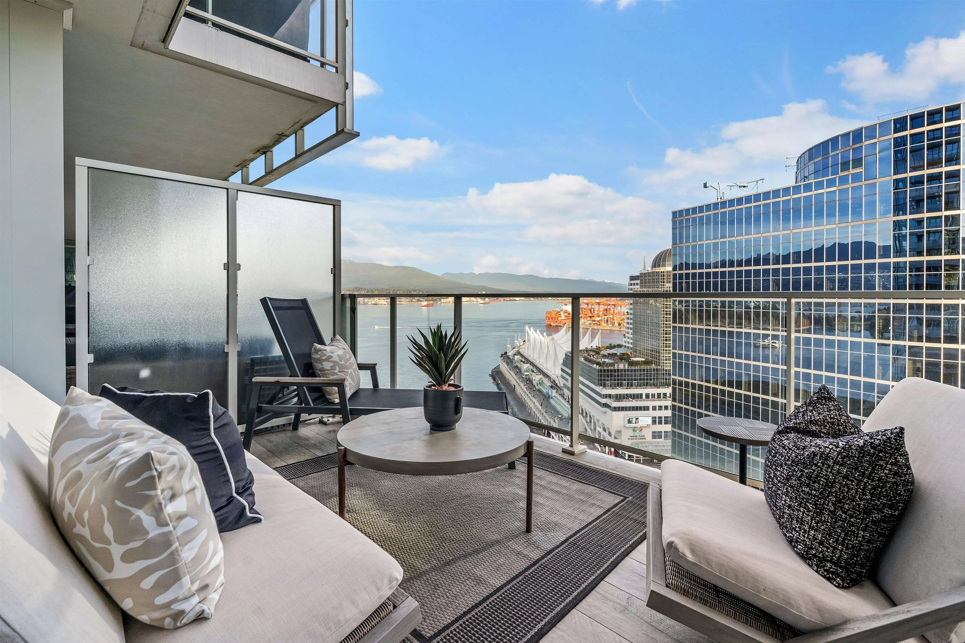 1011 W Cordova Street #2603