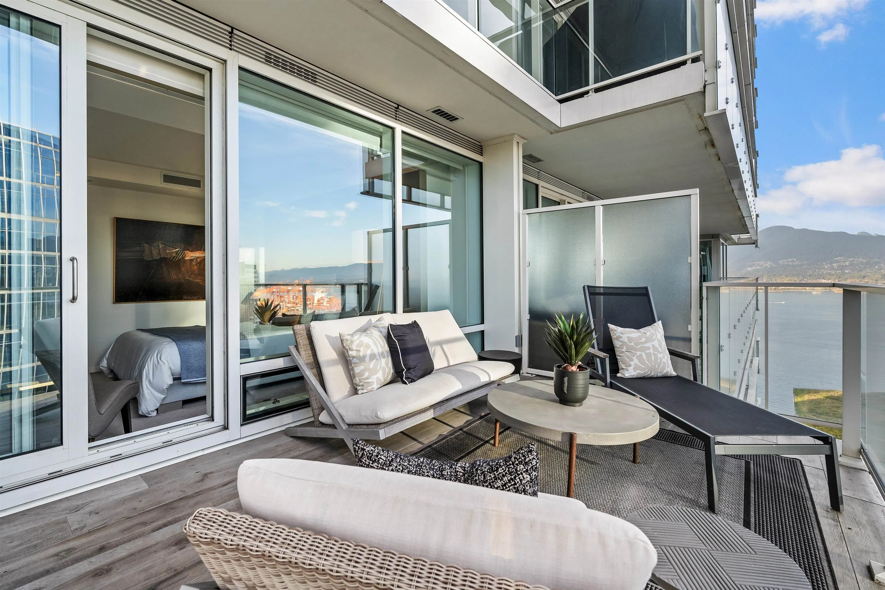 1011 W Cordova Street #2603