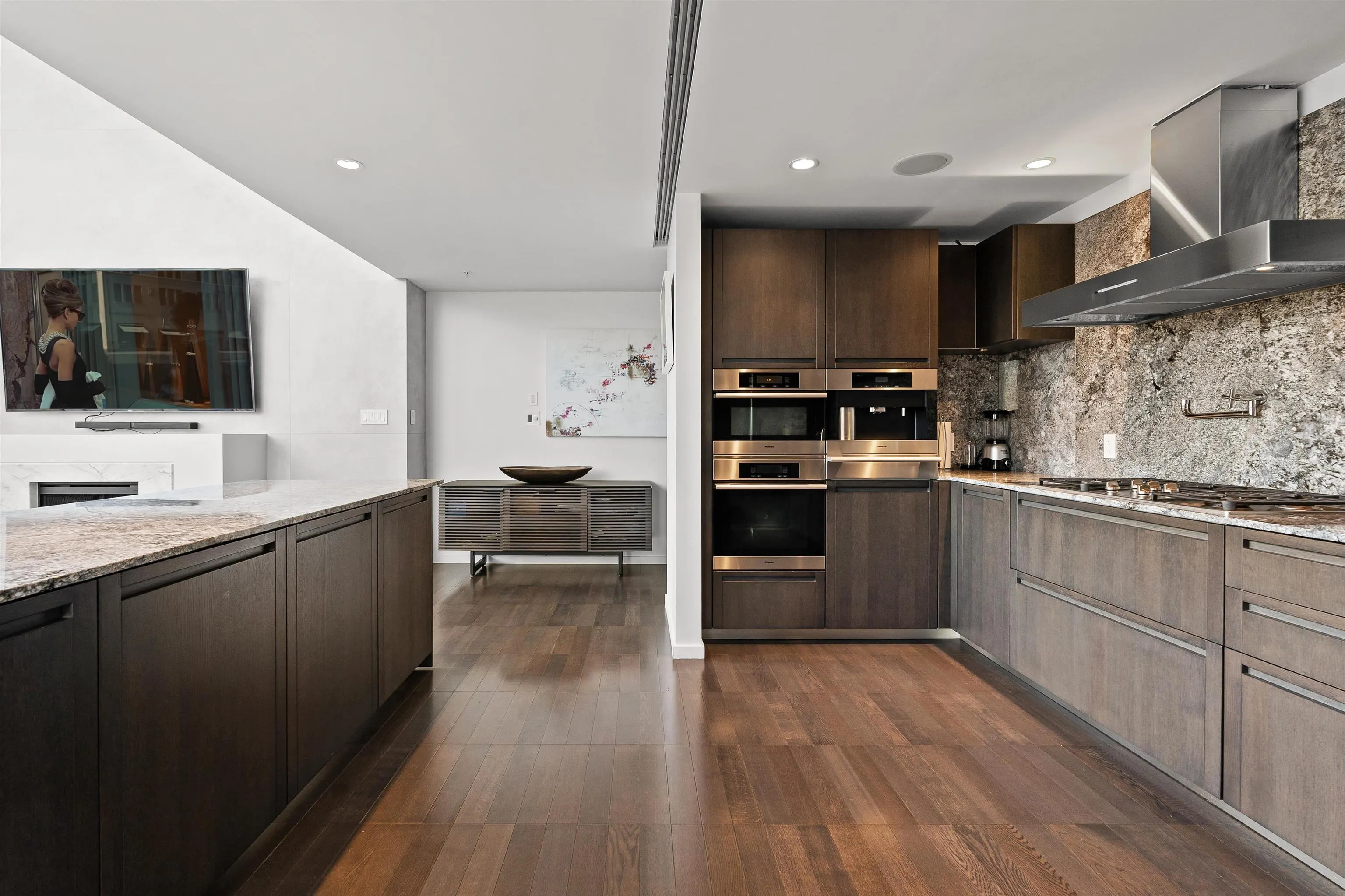 1011 W Cordova Street #2603