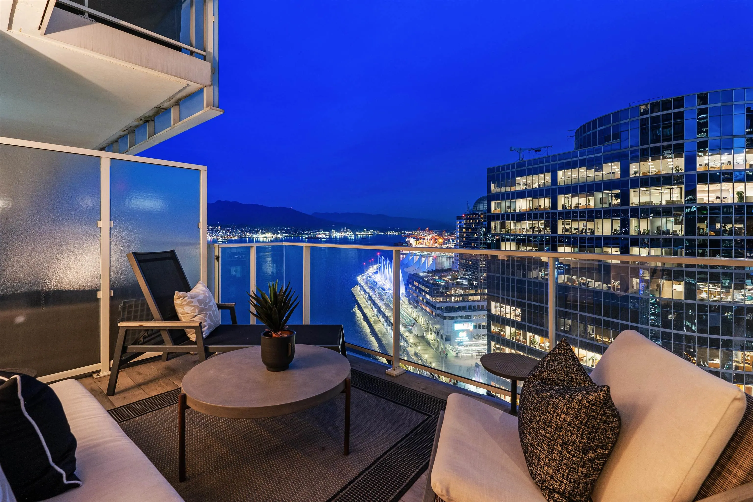 1011 W Cordova Street #2603
