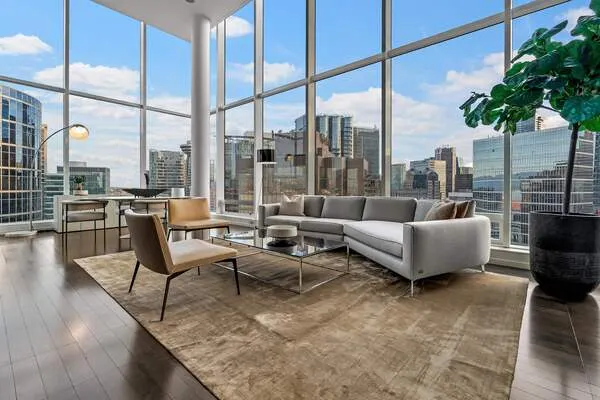1011 W Cordova Street #2603