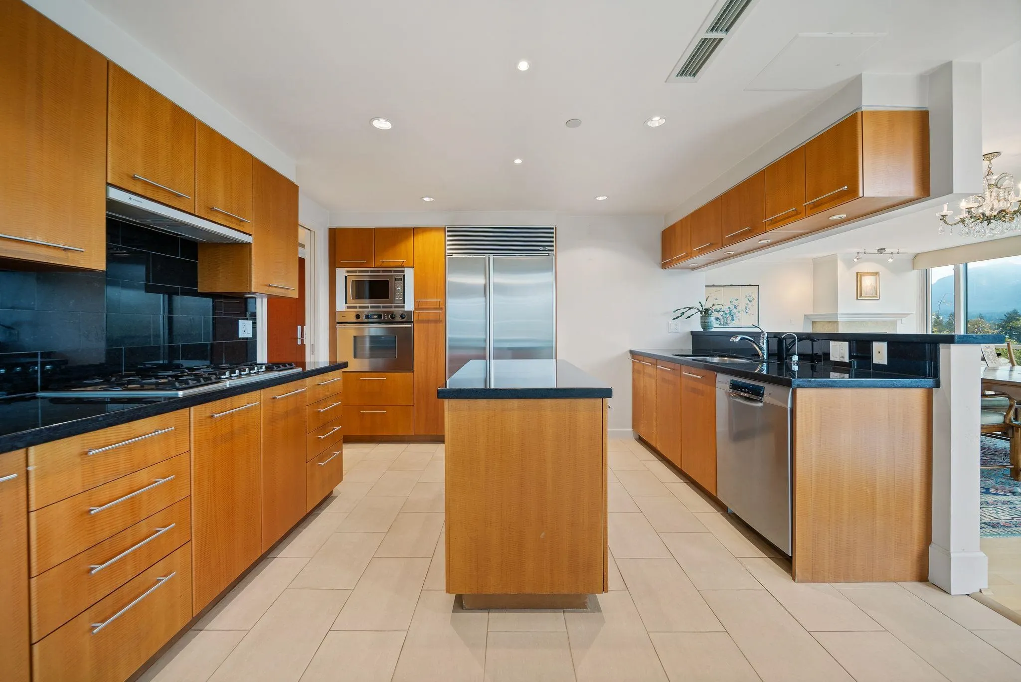 323 Jervis Street #402