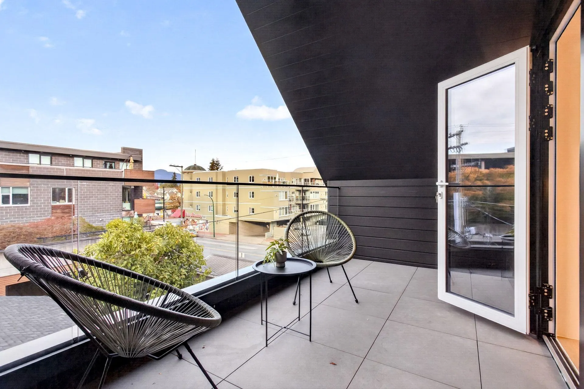 3315 W 10th Avenue #2