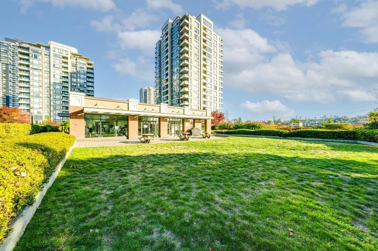 4118 Dawson Street #906
