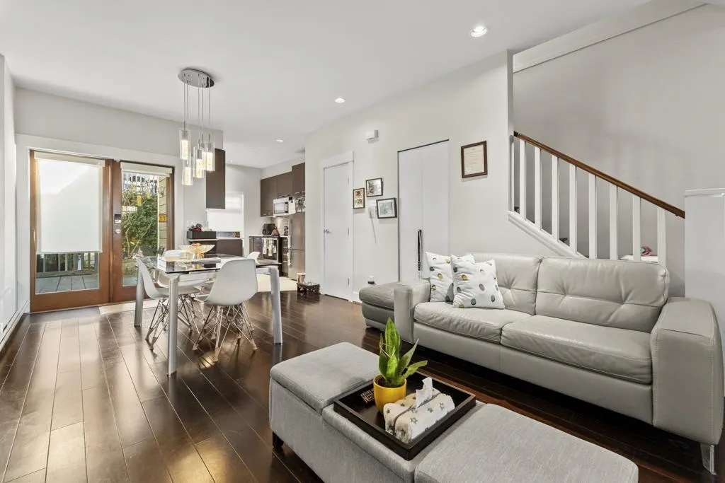 7198 Barnet Road #18