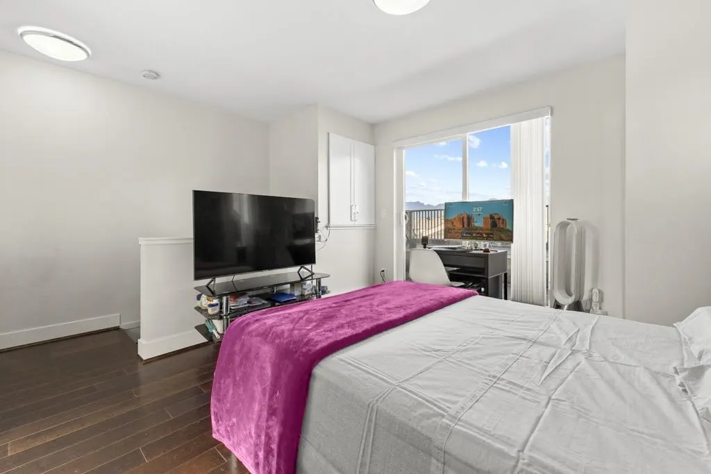 7198 Barnet Road #18