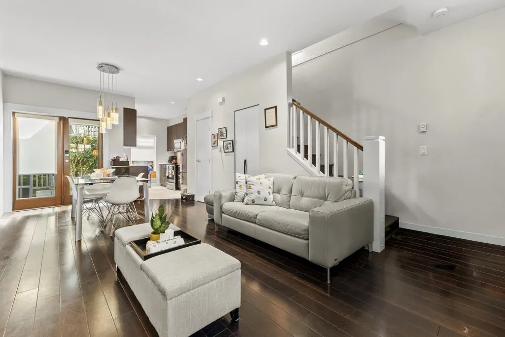 7198 Barnet Road #18