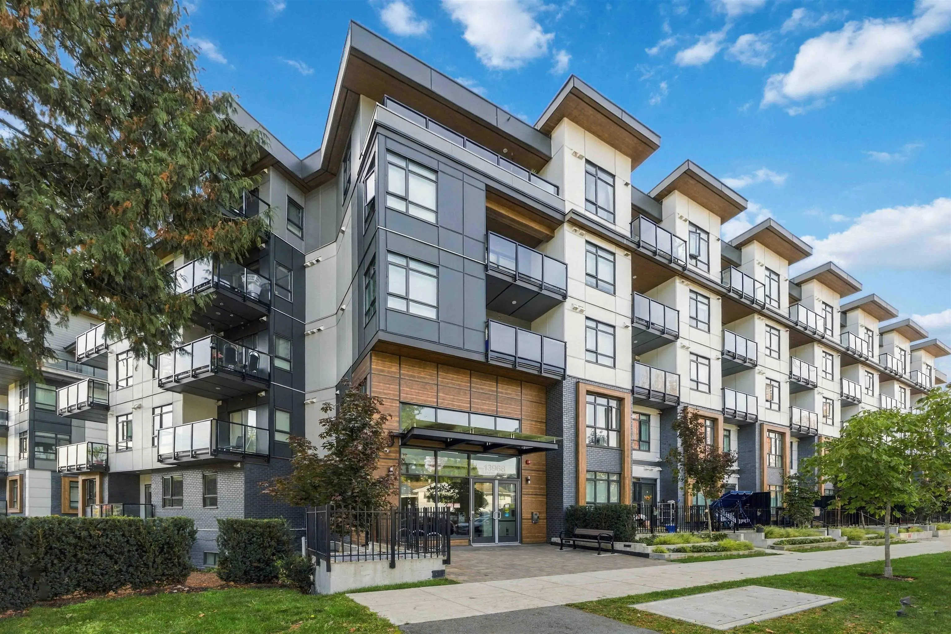 13968 Laurel Drive #321