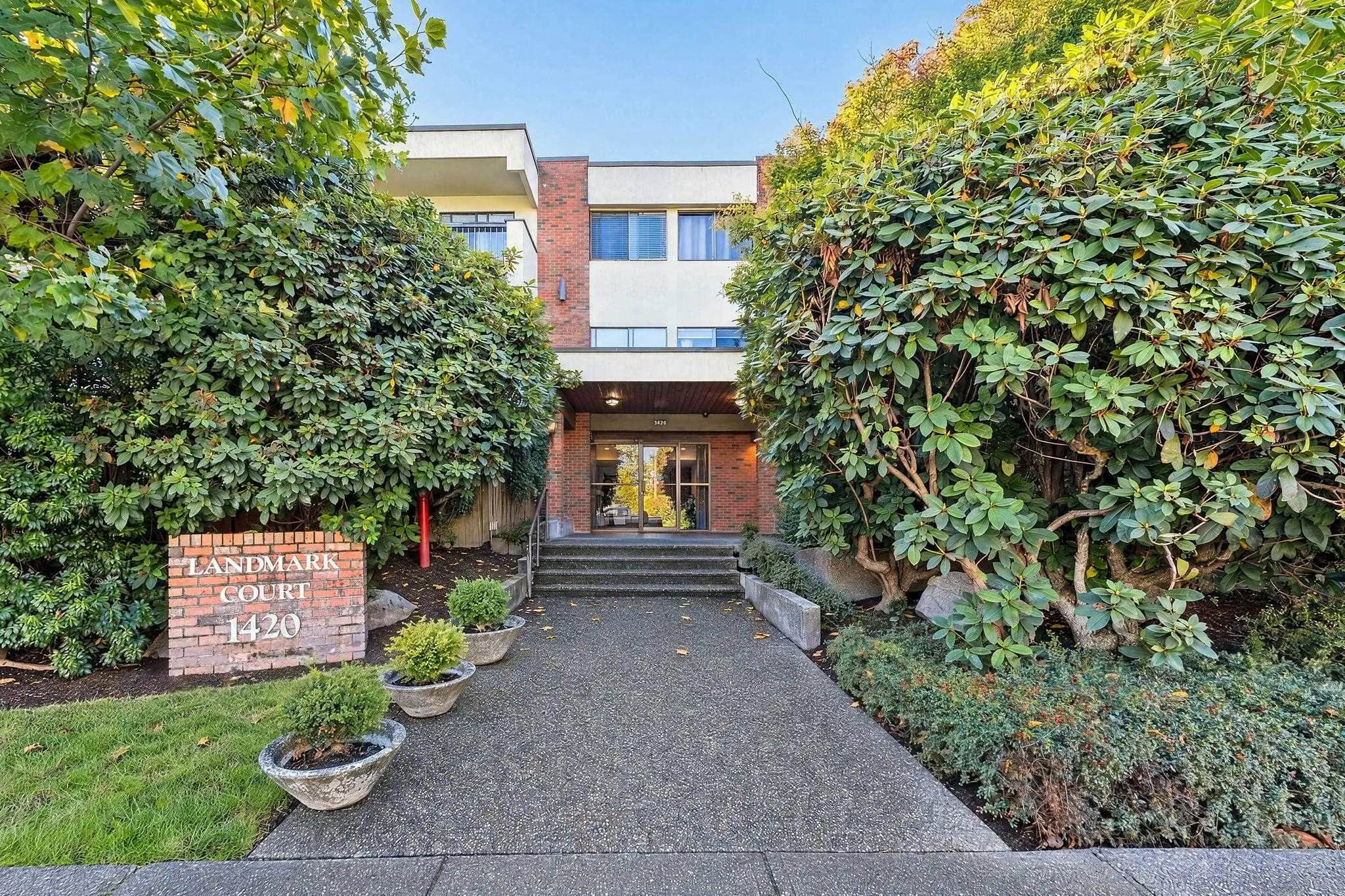1420 E 7th Avenue #102