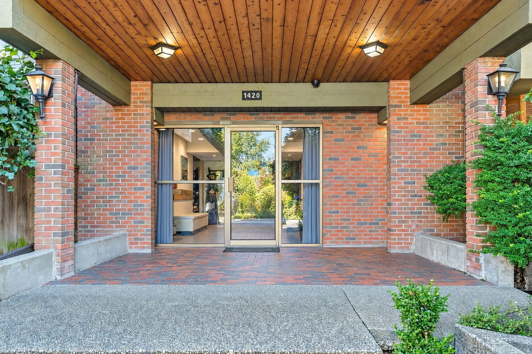 1420 E 7th Avenue #102