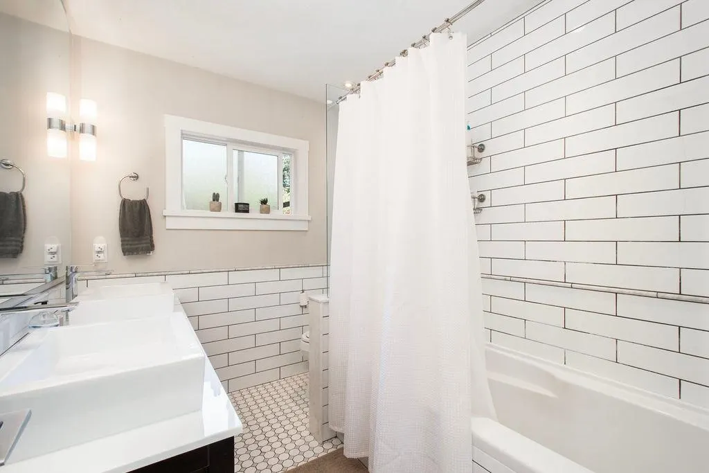1218 W 22nd Street