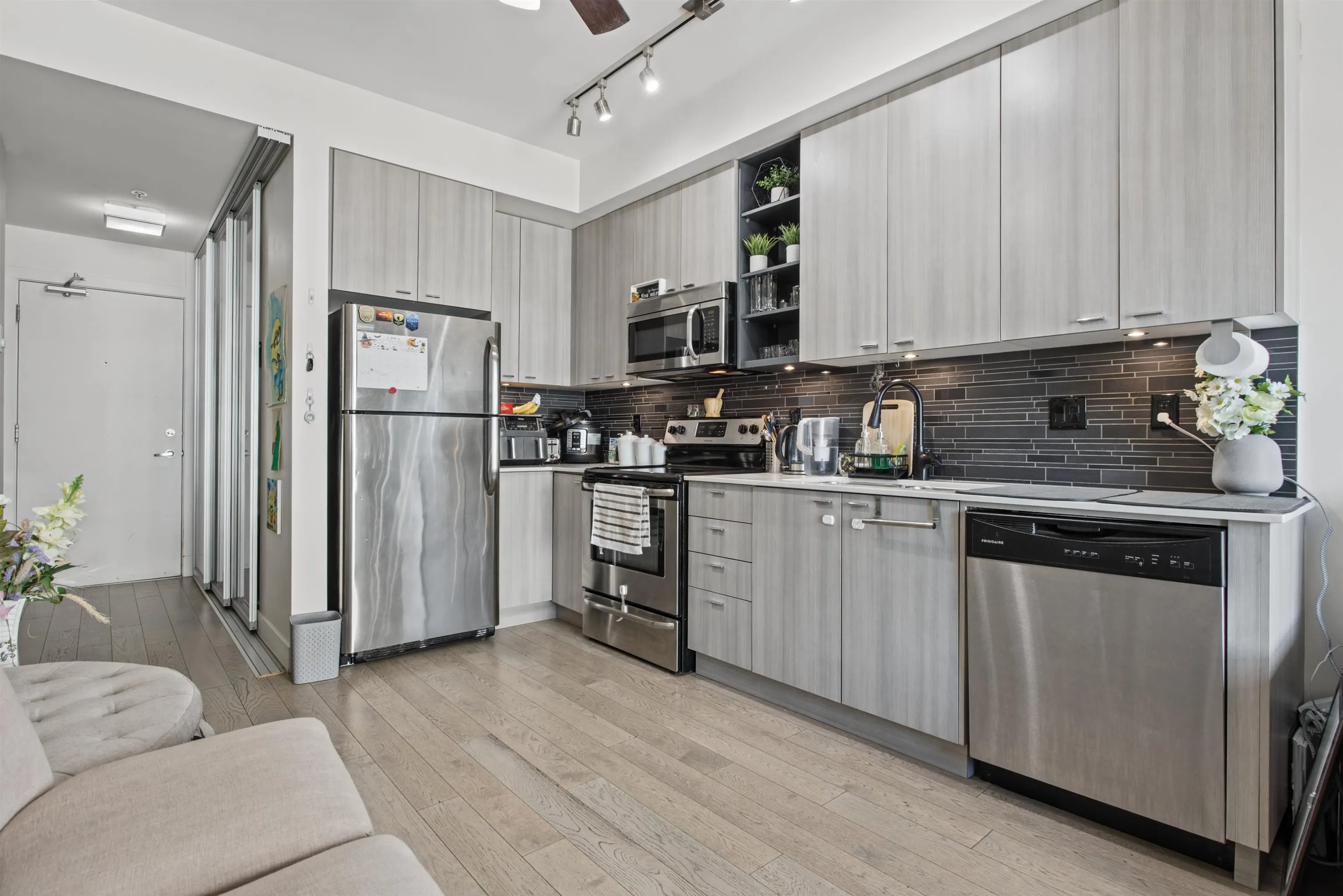 3080 Gladwin Road #512