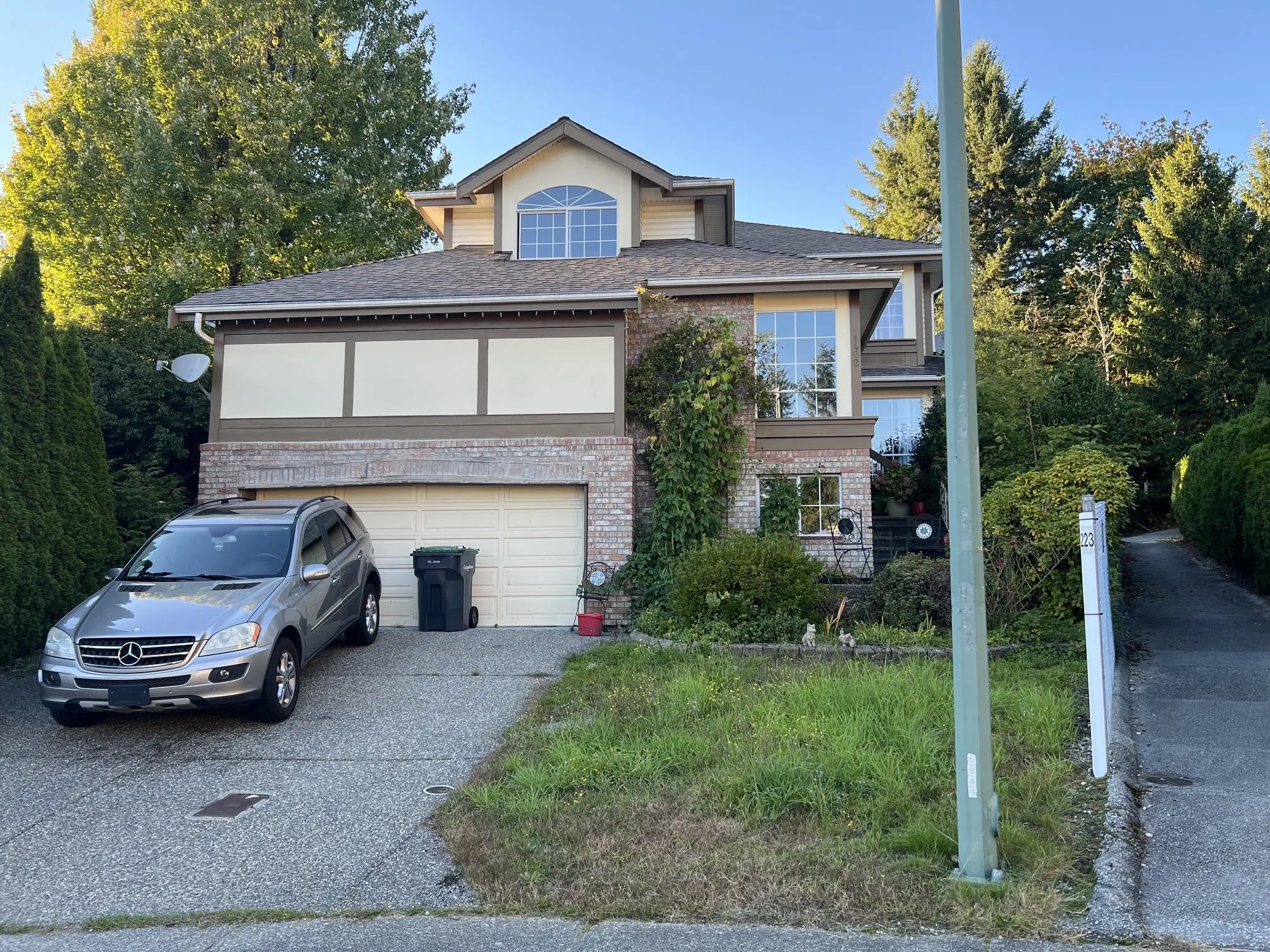 1402 Glenview Court