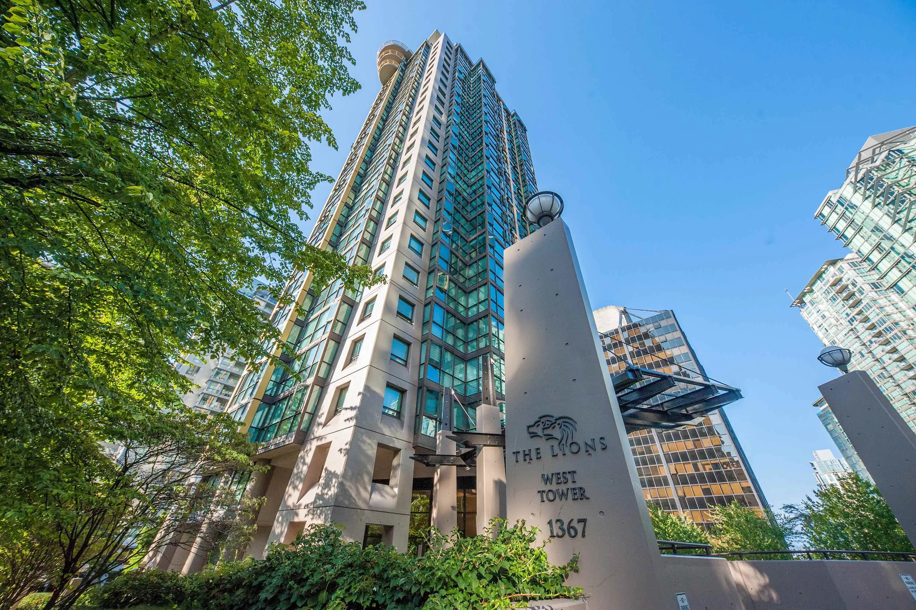 1367 Alberni Street #910