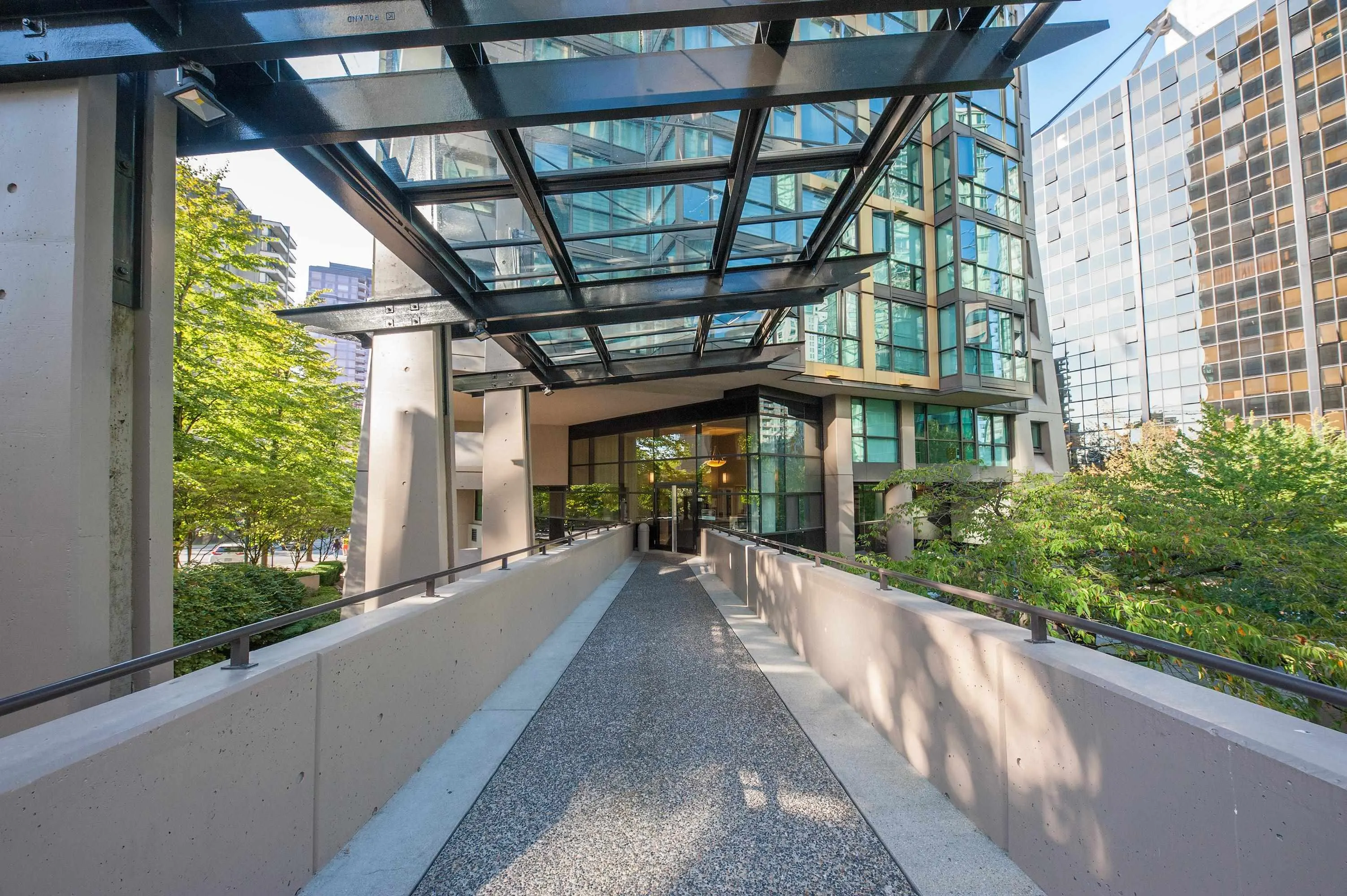 1367 Alberni Street #910