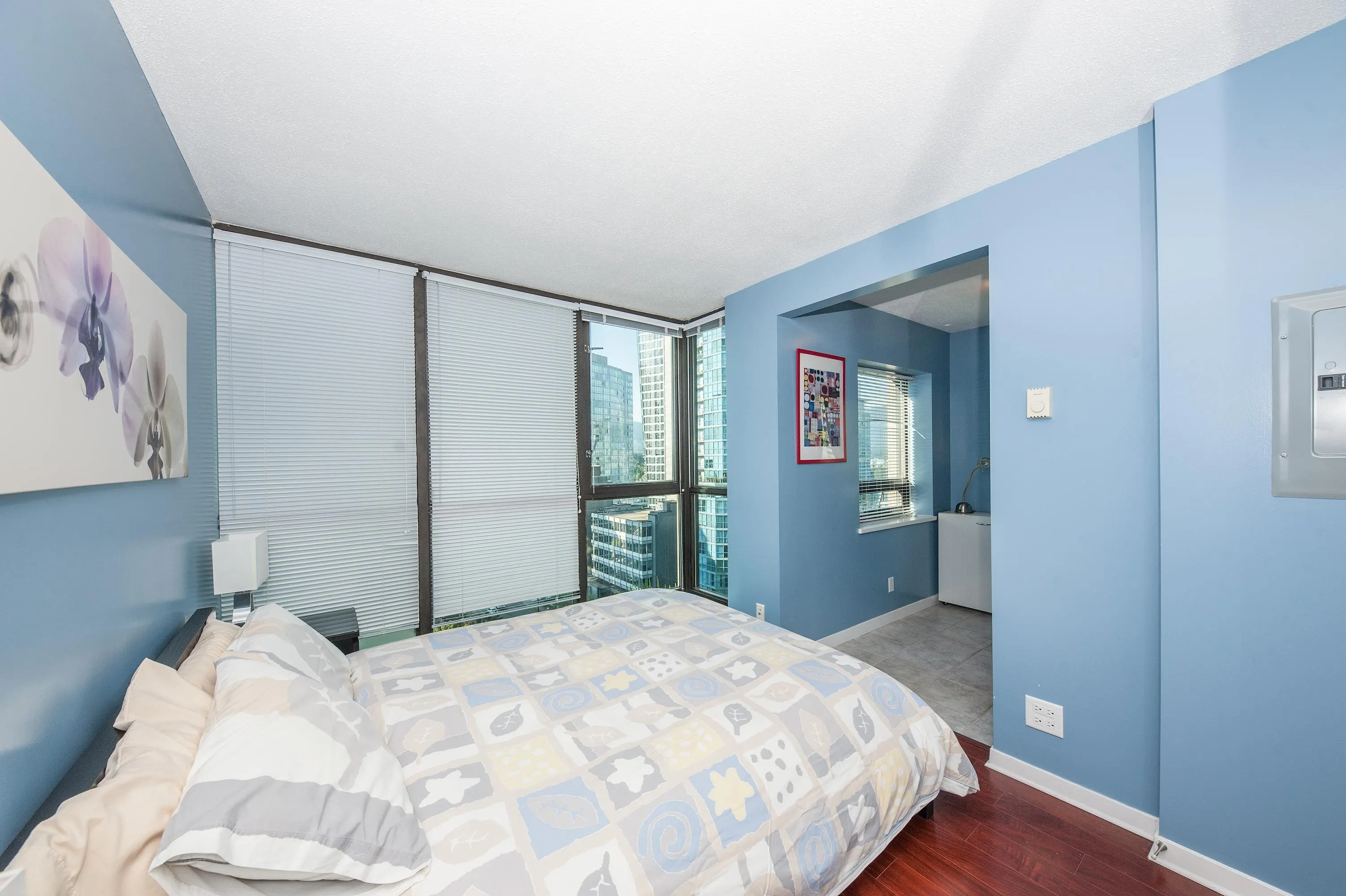 1367 Alberni Street #910