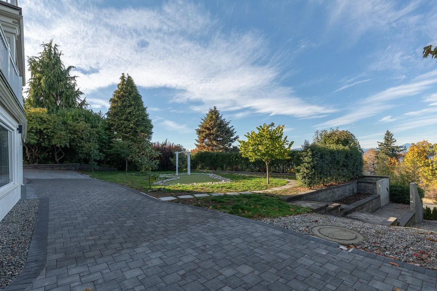 5747 Newton Wynd