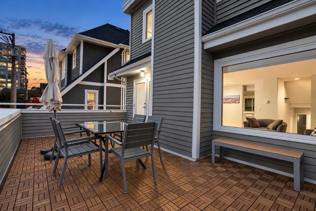 223 E Keith Road #304